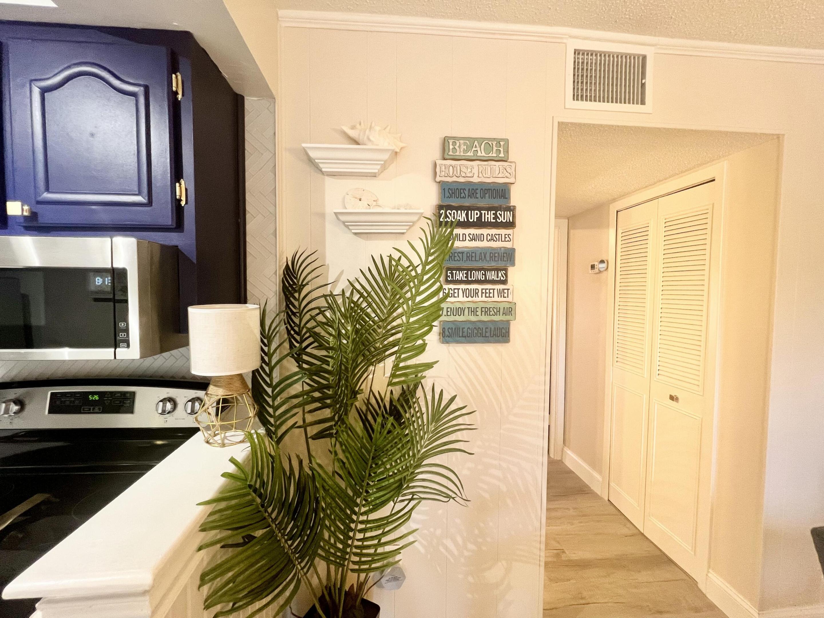 DE LA BAHIA CONDO - Residential Lease