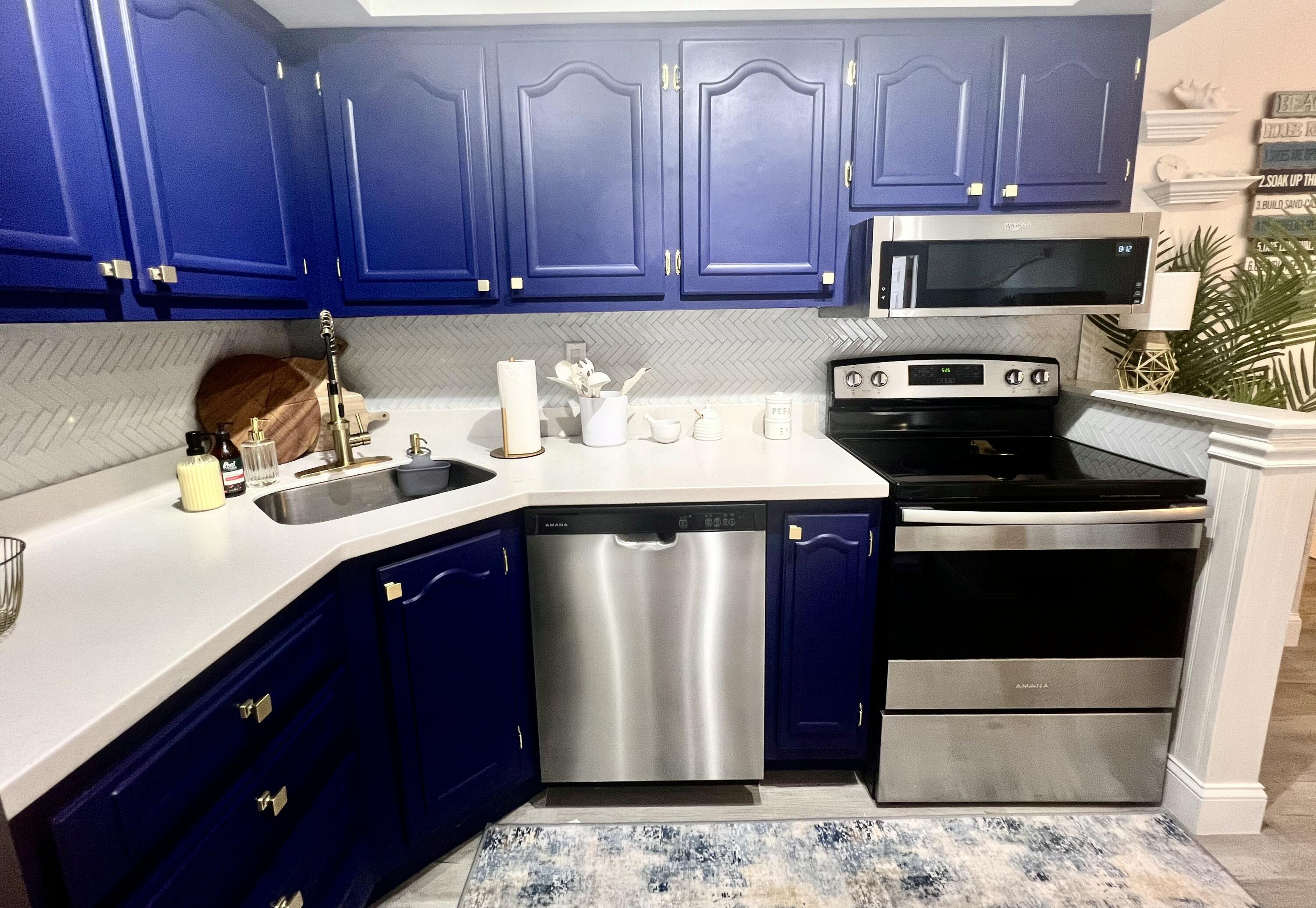 DE LA BAHIA CONDO - Residential Lease