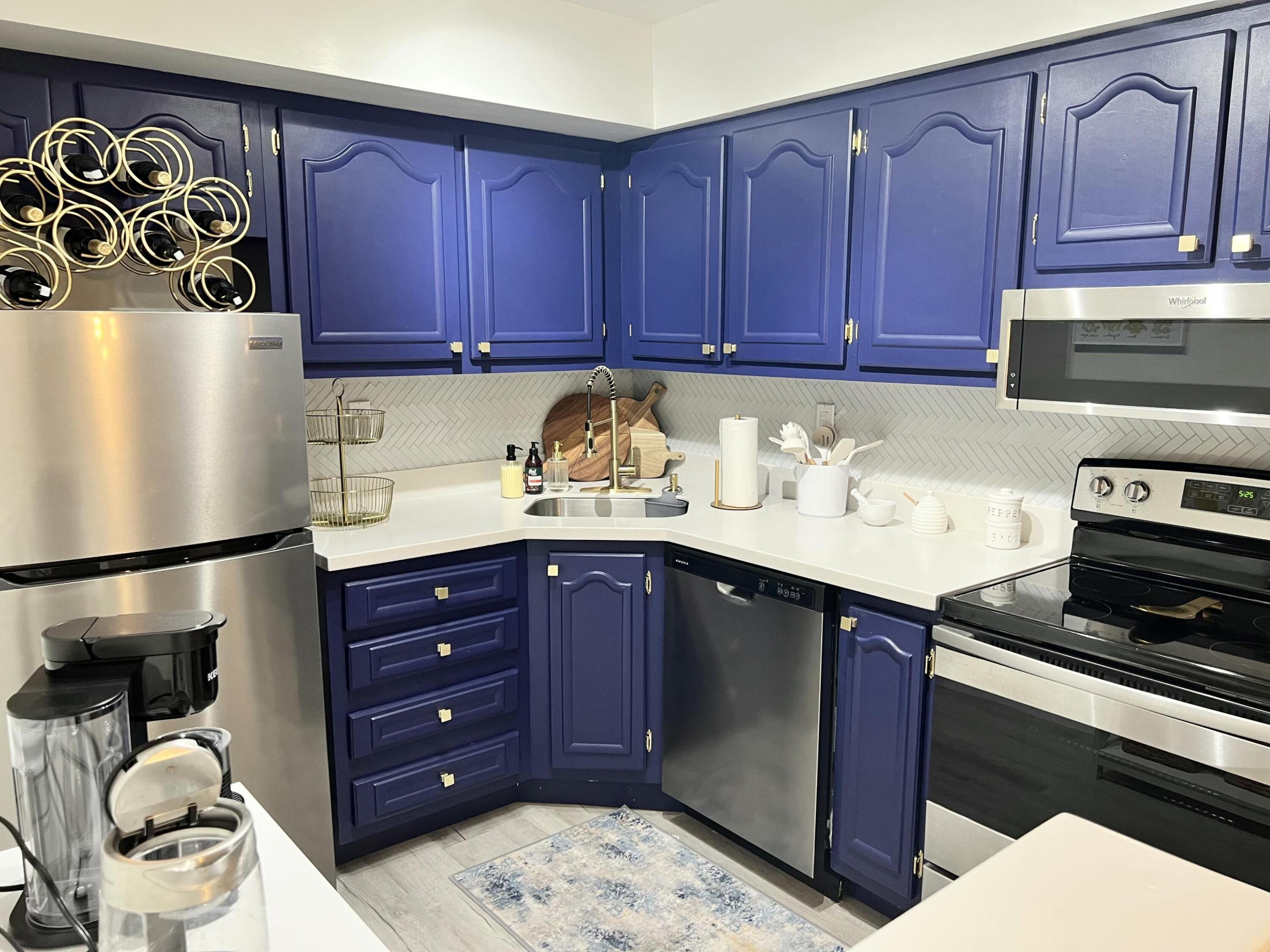 DE LA BAHIA CONDO - Residential Lease