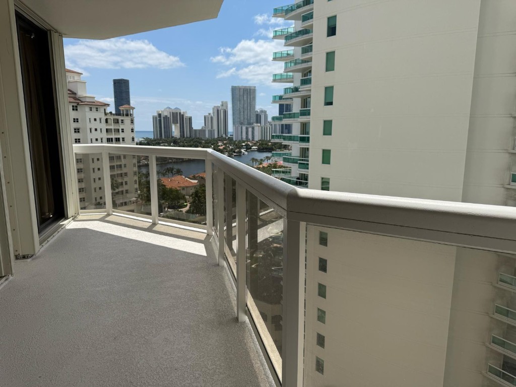 The Landmark Aventura - Residential