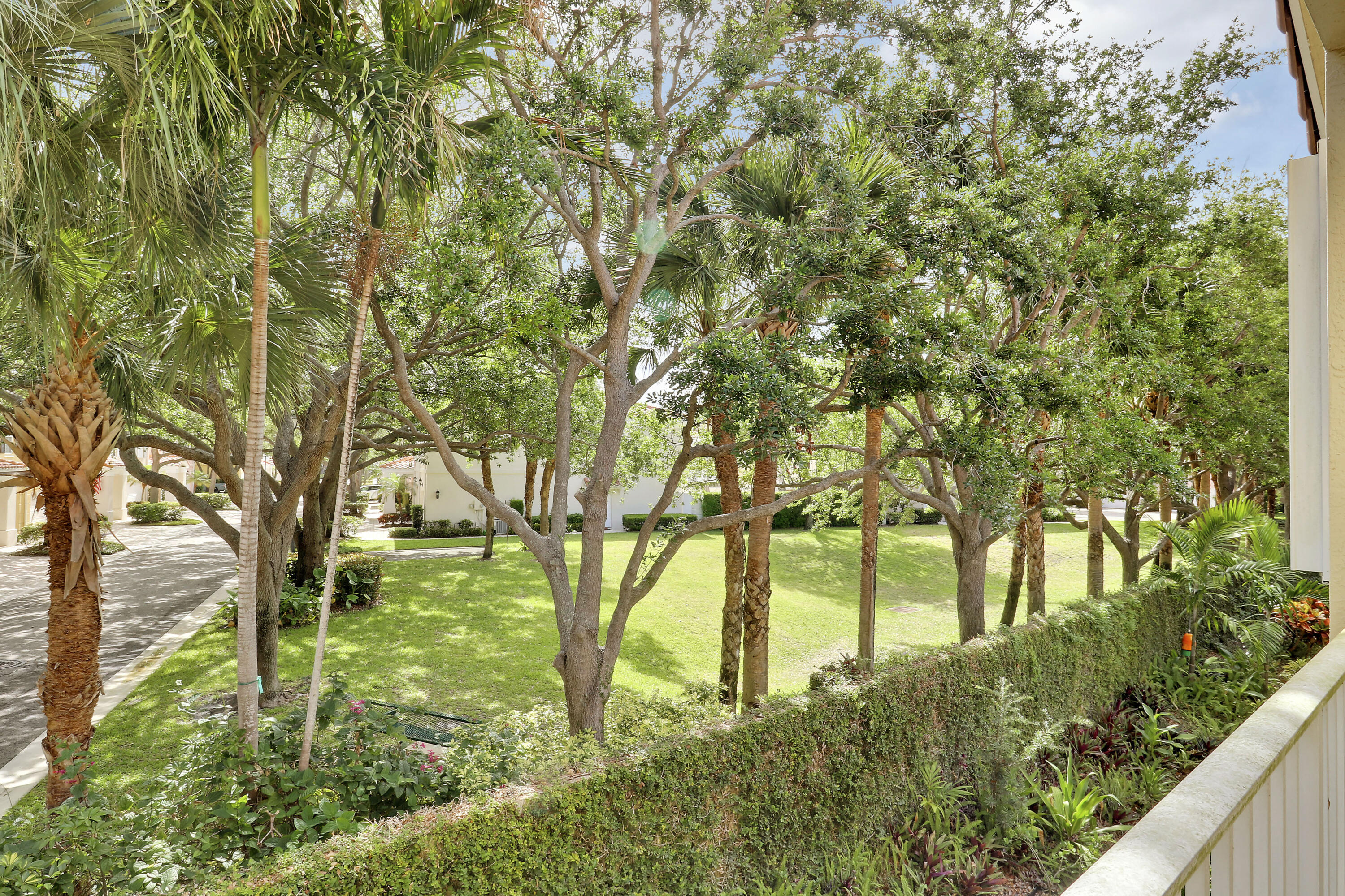 TEQUESTA TRACE CONDO - Residential Lease