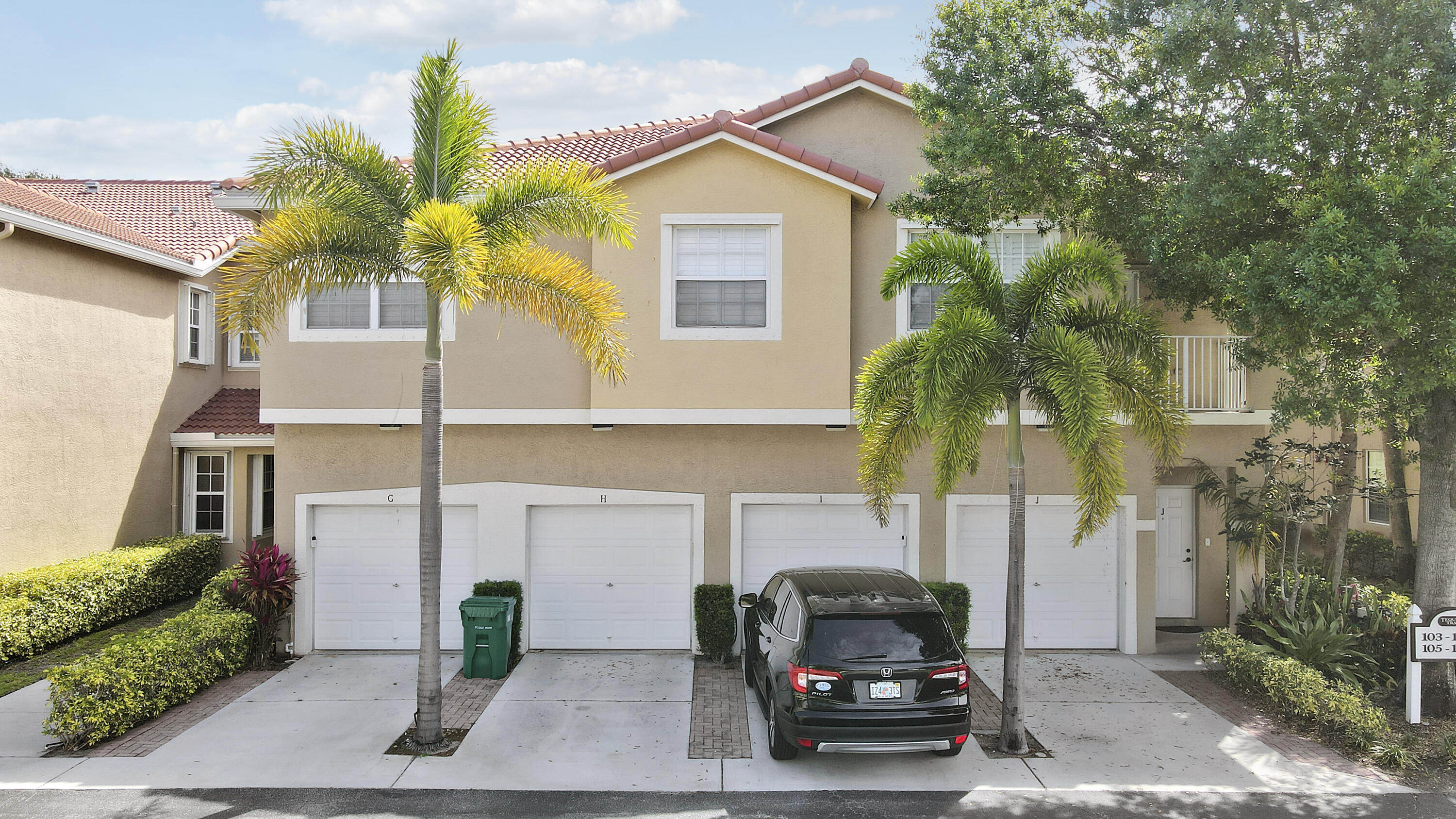 TEQUESTA TRACE CONDO - Residential Lease