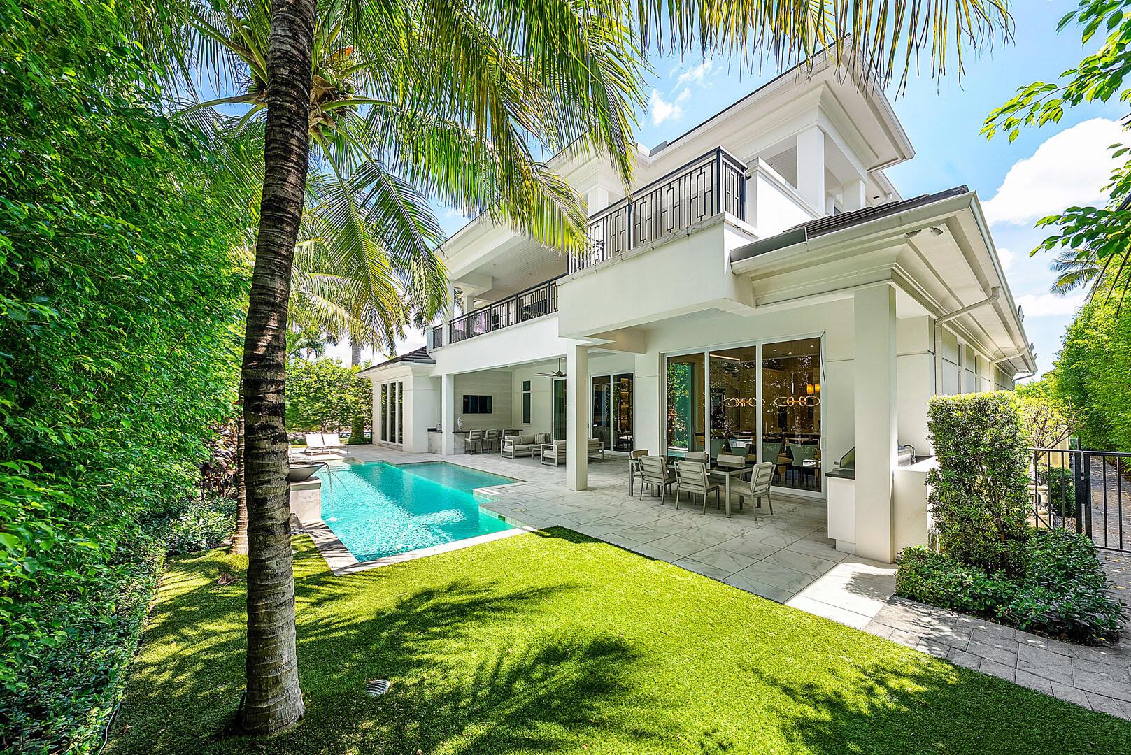 ROYAL PALM YACHT & COUNTRY CLUB - Residential