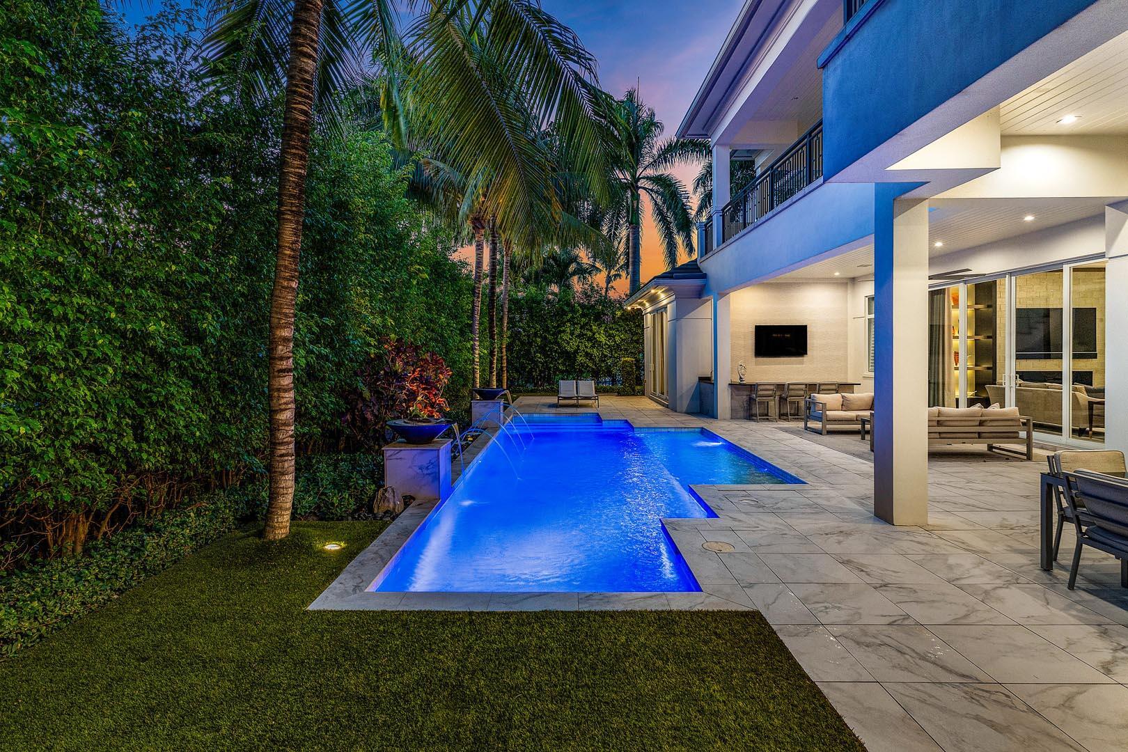 ROYAL PALM YACHT & COUNTRY CLUB - Residential