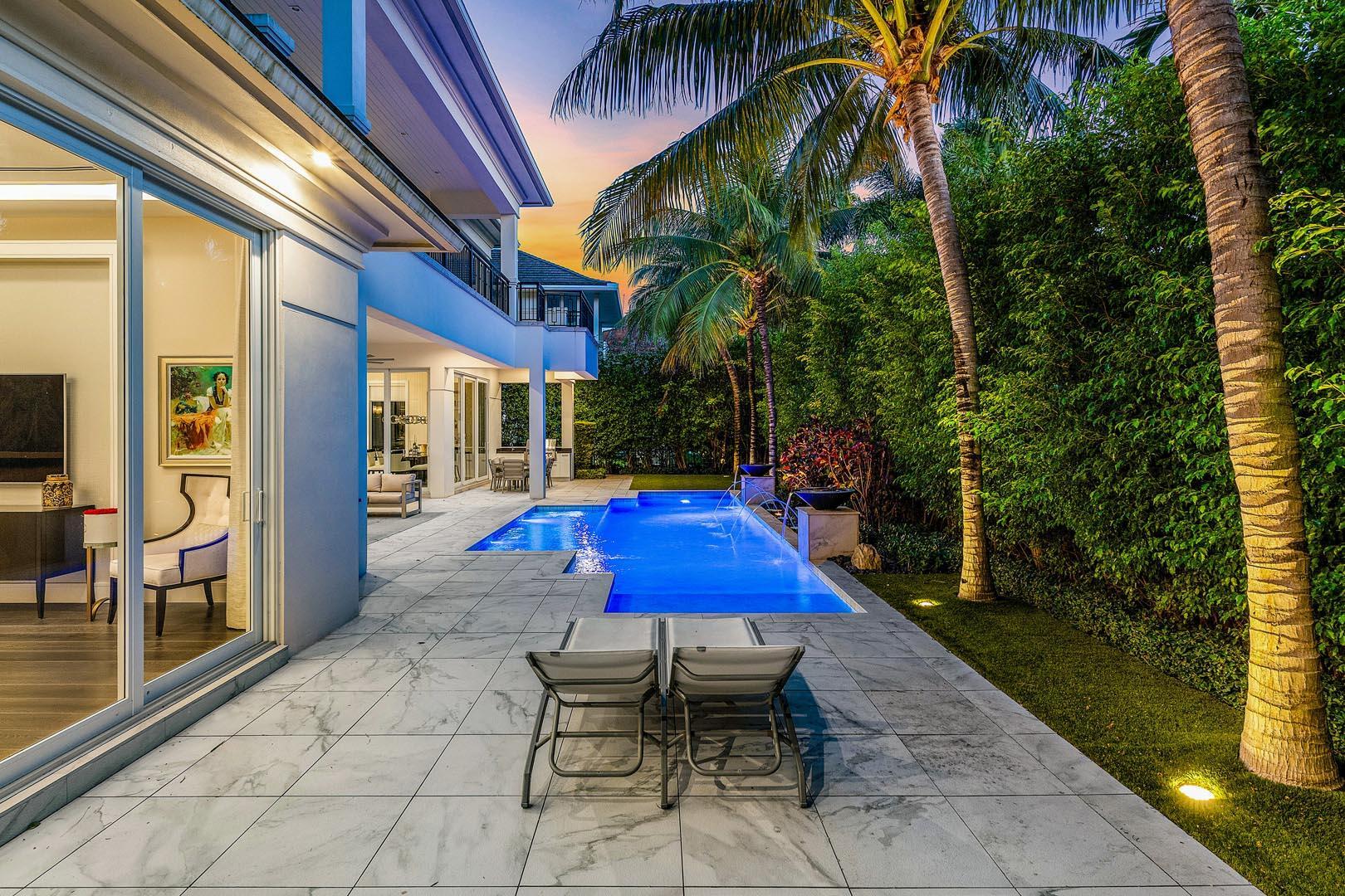 ROYAL PALM YACHT & COUNTRY CLUB - Residential