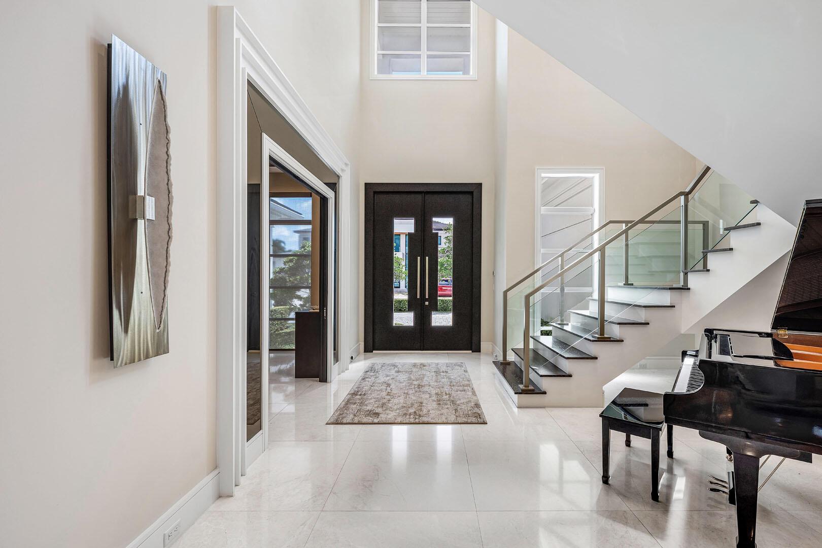 ROYAL PALM YACHT & COUNTRY CLUB - Residential