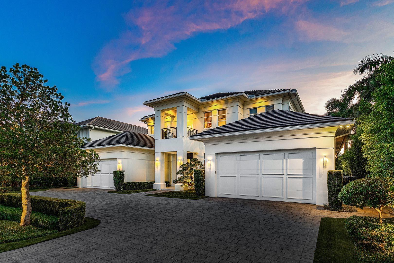 ROYAL PALM YACHT & COUNTRY CLUB - Residential