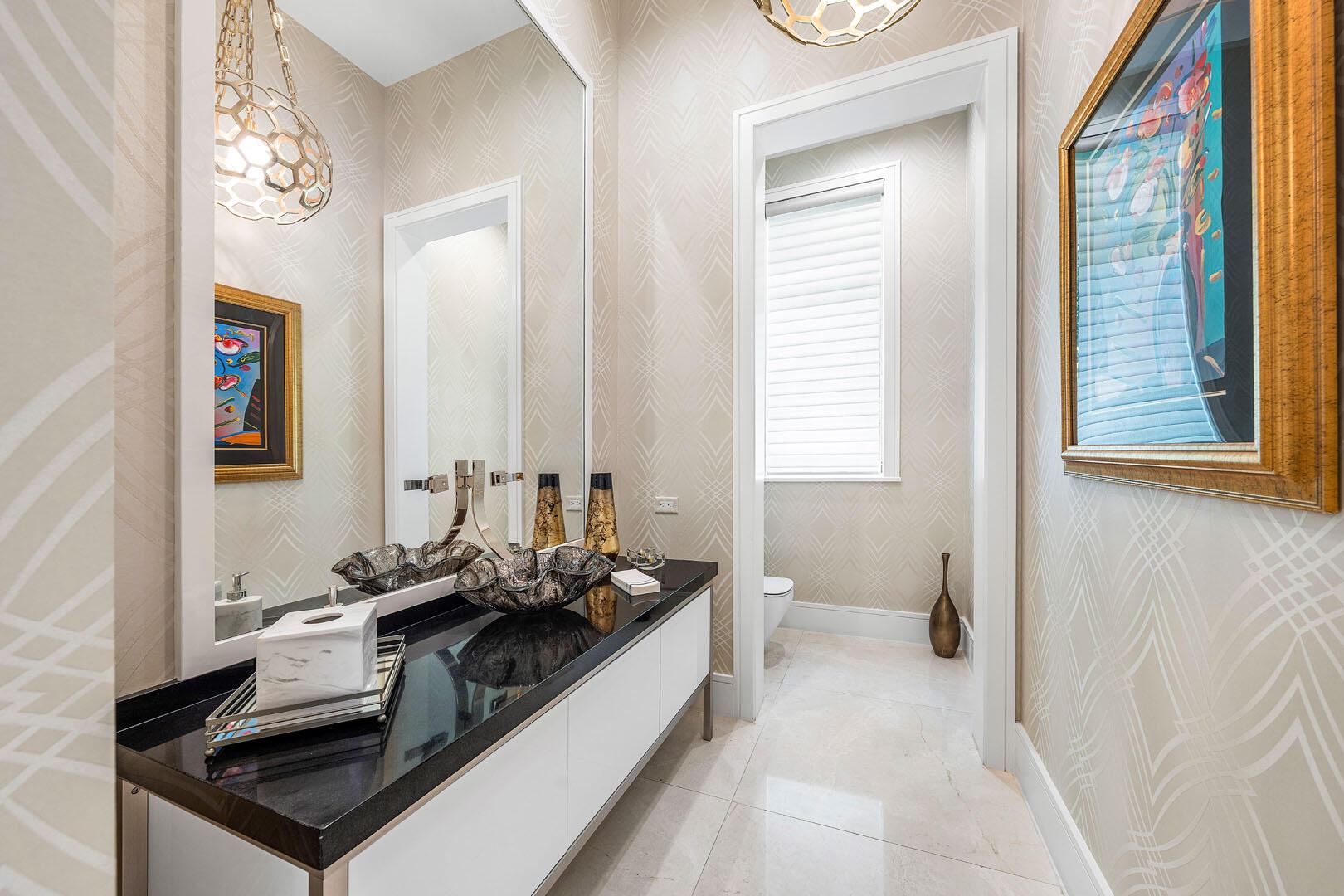 ROYAL PALM YACHT & COUNTRY CLUB - Residential