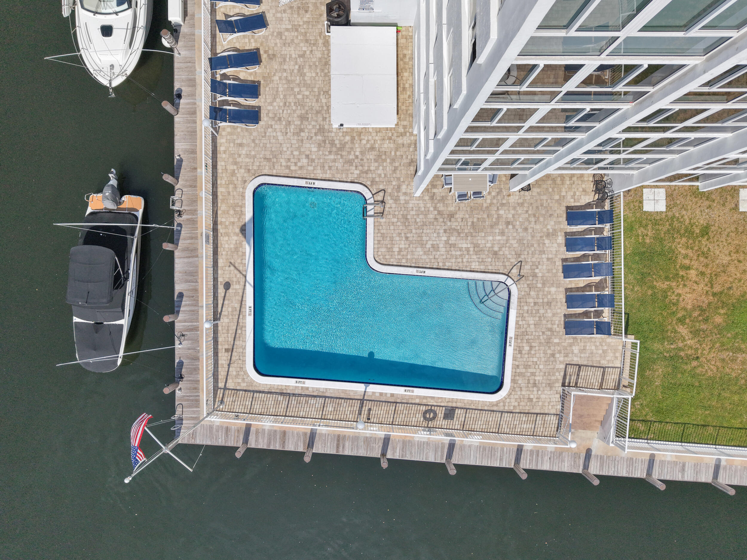 ROYAL MARINER CONDO - Residential