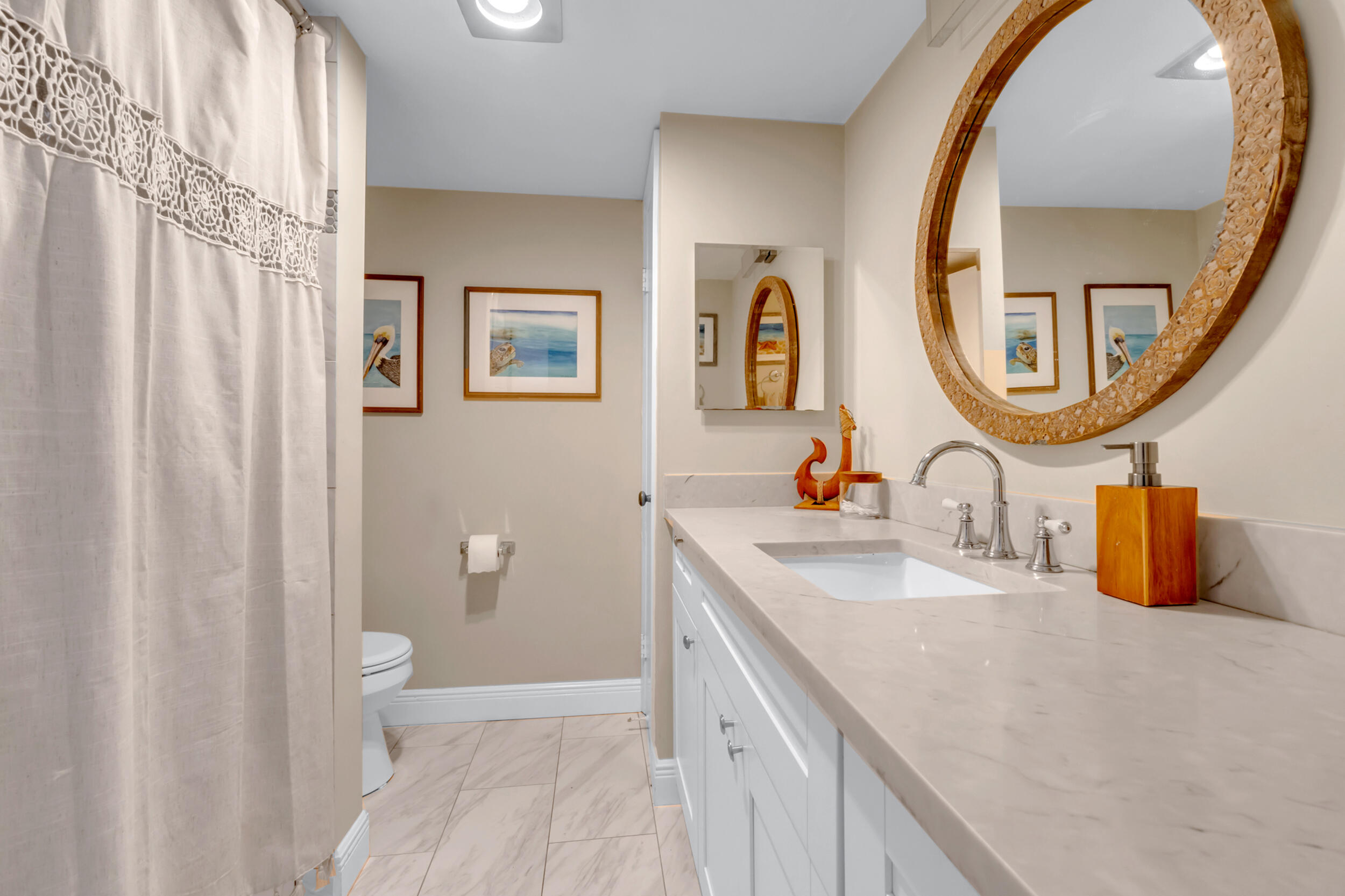 ROYAL MARINER CONDO - Residential