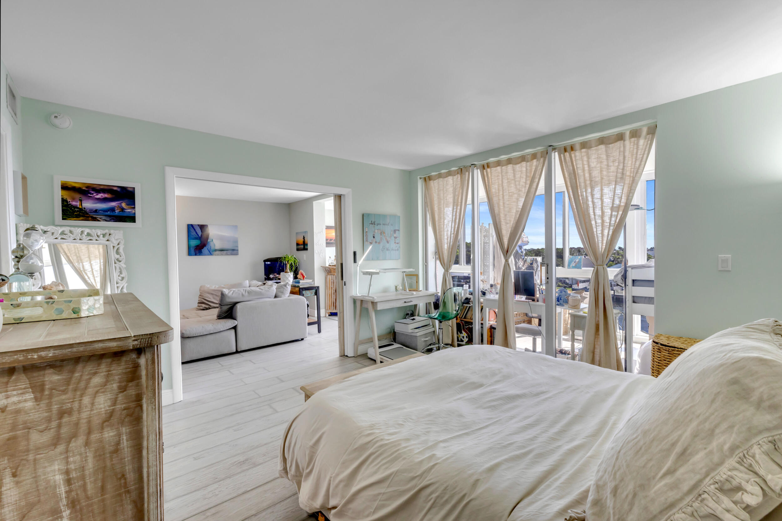 ROYAL MARINER CONDO - Residential