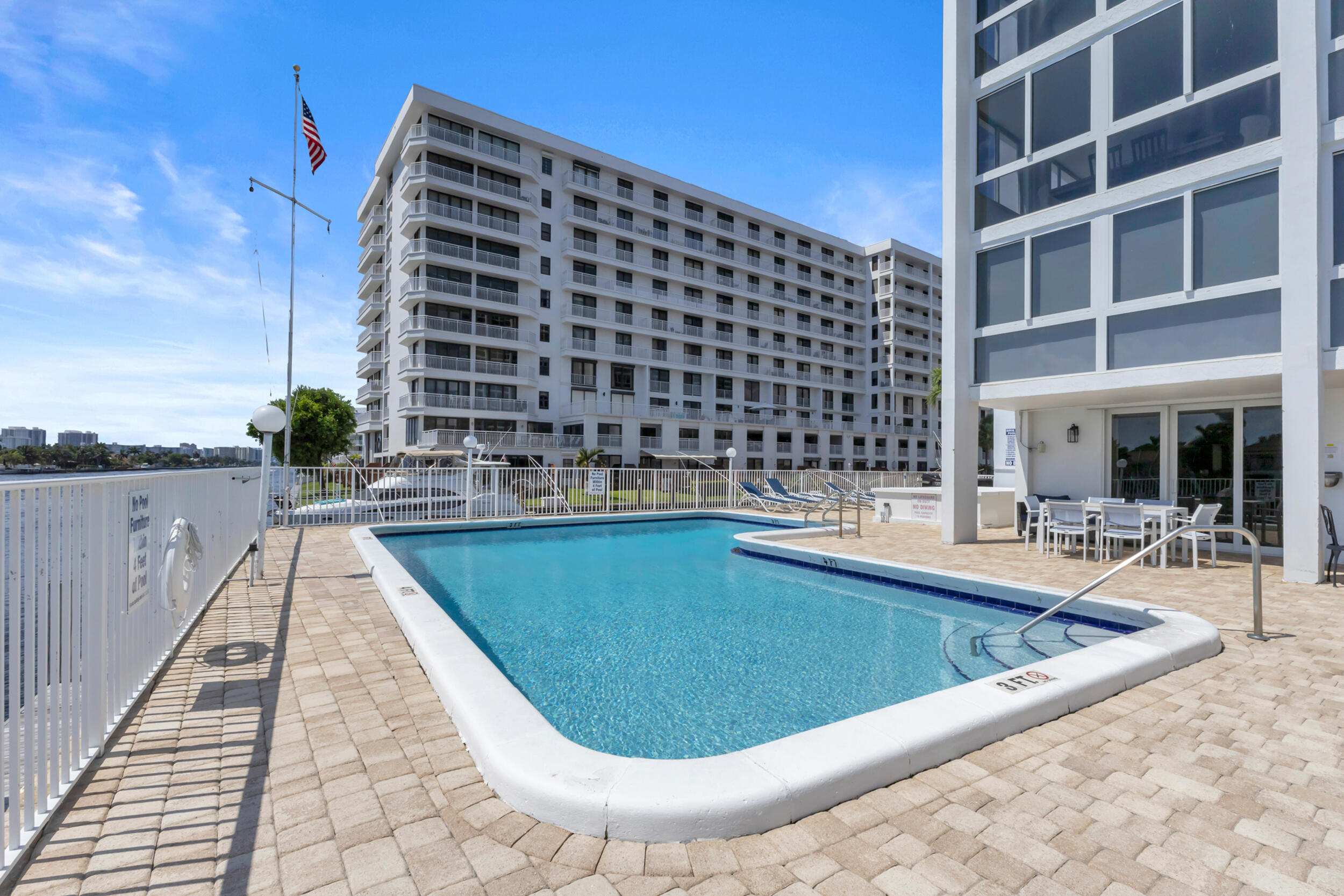 ROYAL MARINER CONDO - Residential