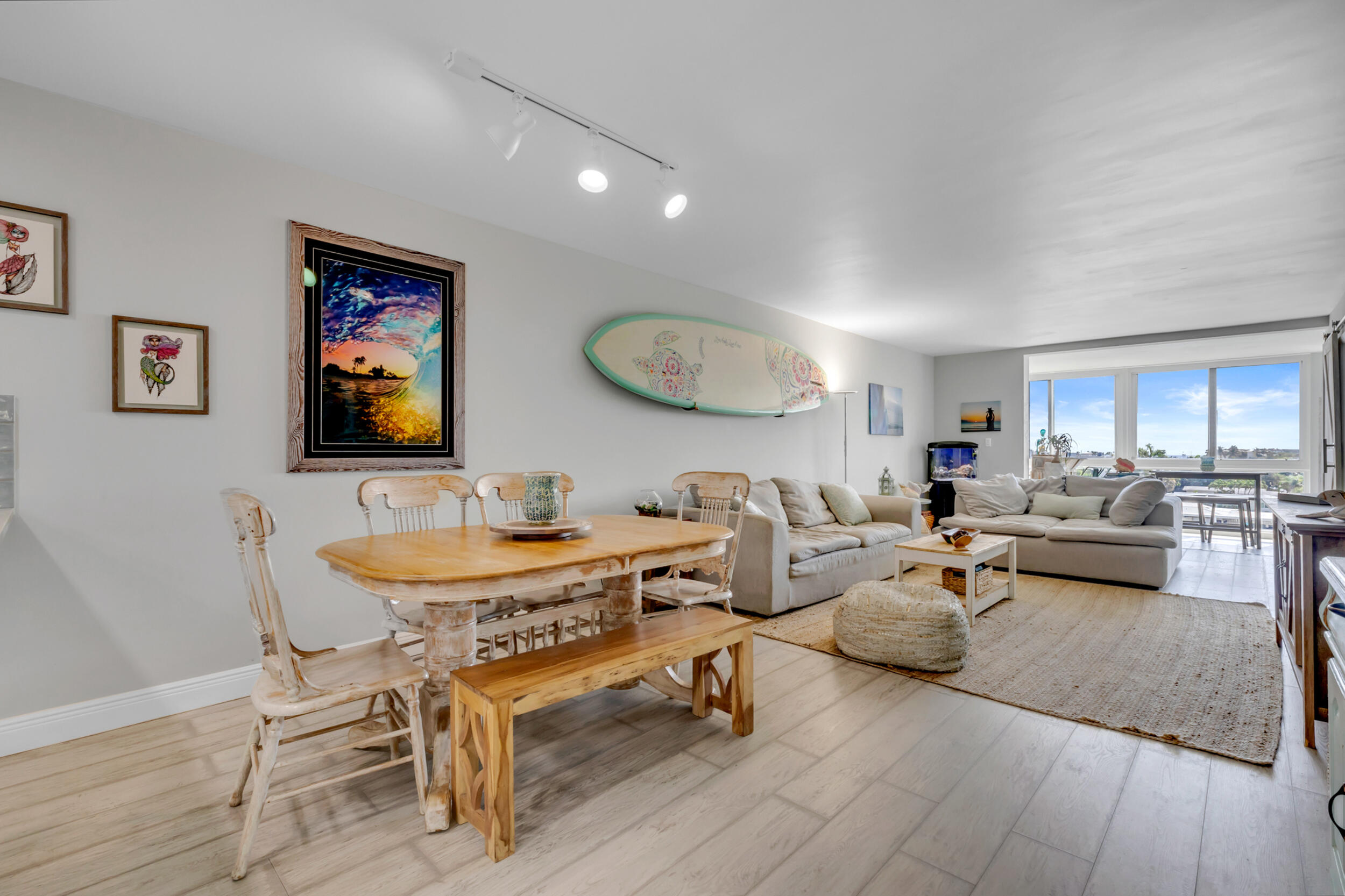 ROYAL MARINER CONDO - Residential