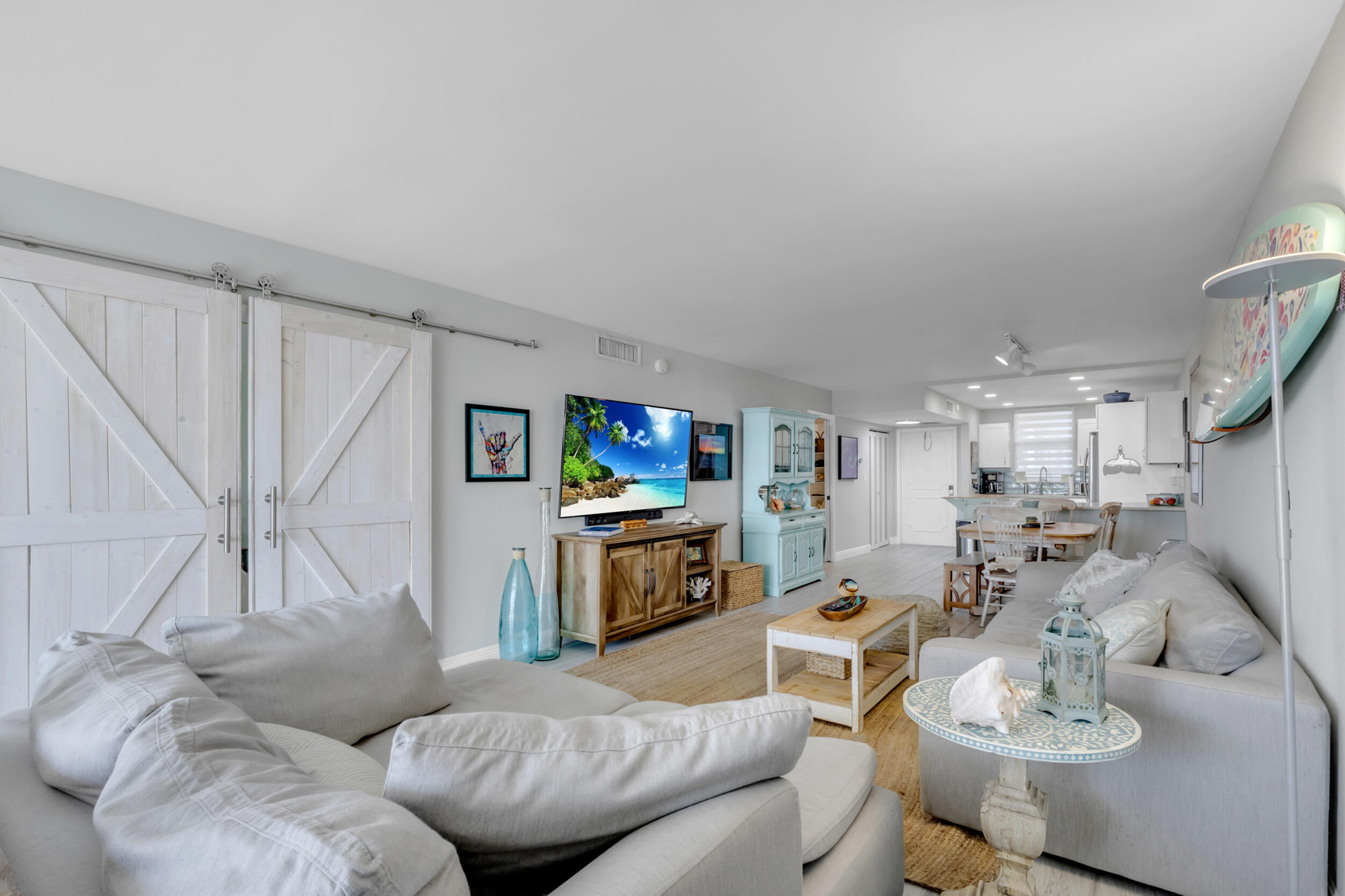 ROYAL MARINER CONDO - Residential