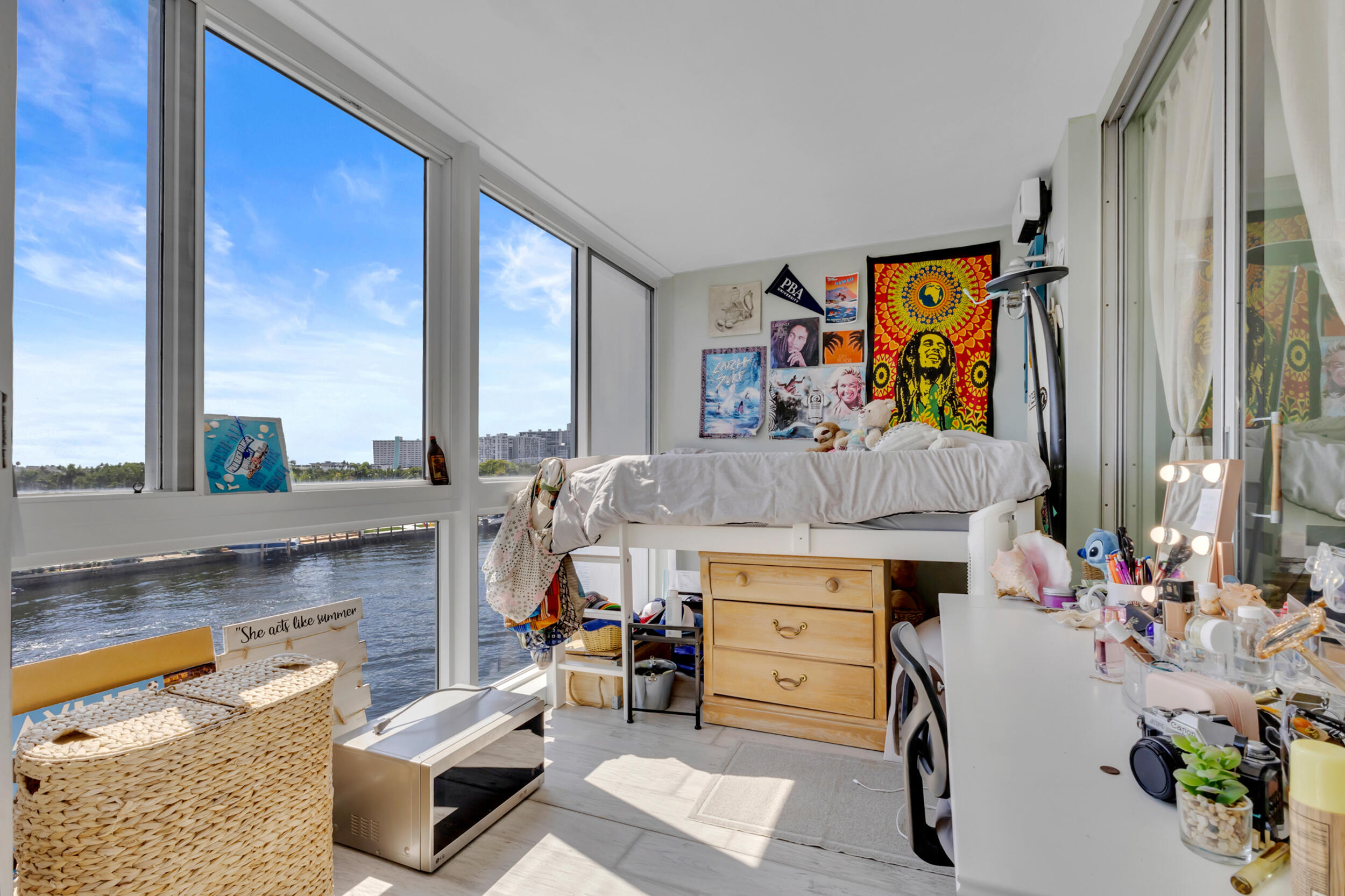 ROYAL MARINER CONDO - Residential