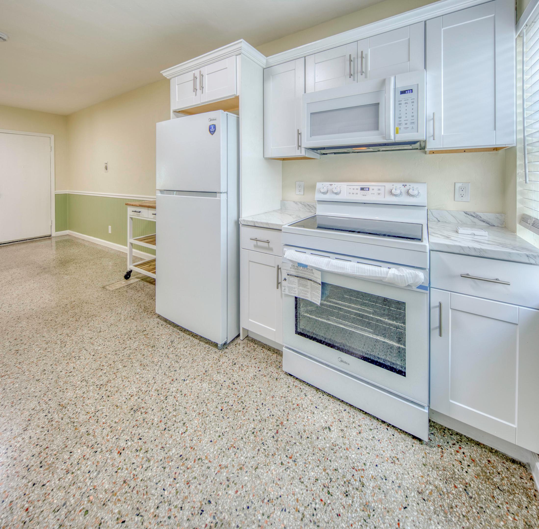 LAKE WORTH TOWN OF - Residential Lease