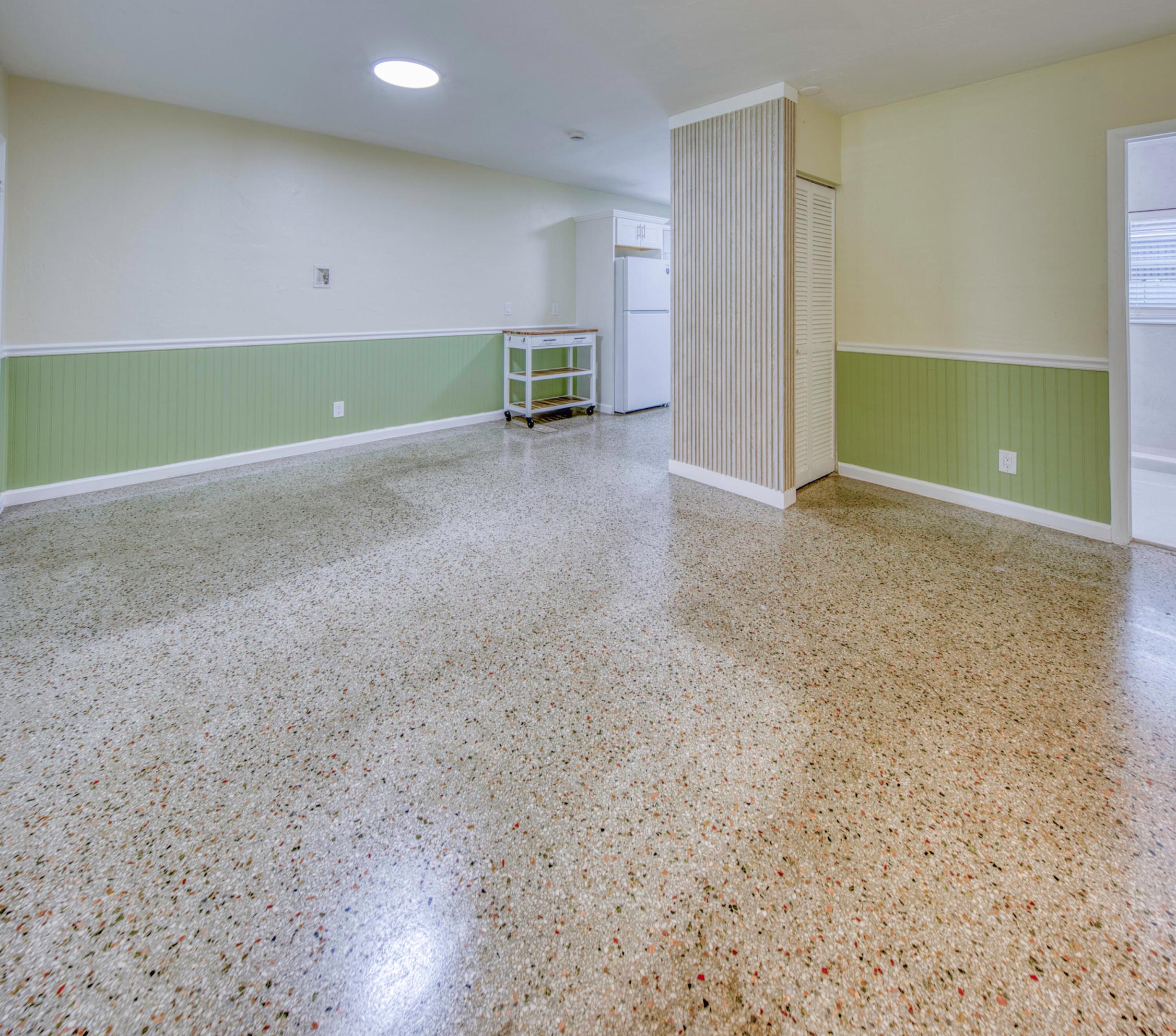 LAKE WORTH TOWN OF - Residential Lease