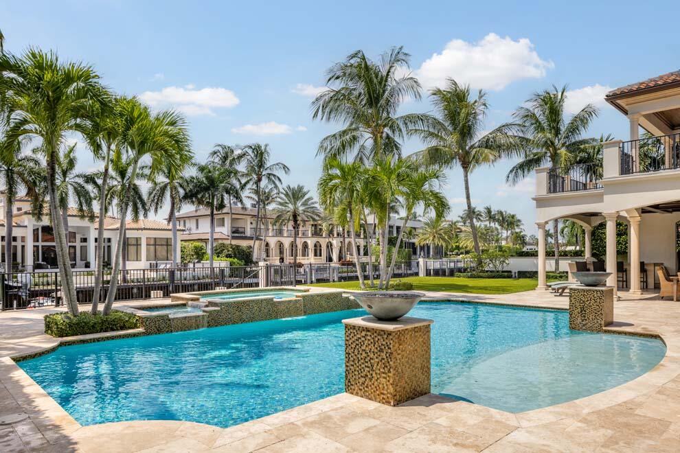 ROYAL PALM YACHT & COUNTRY CLUB - Residential