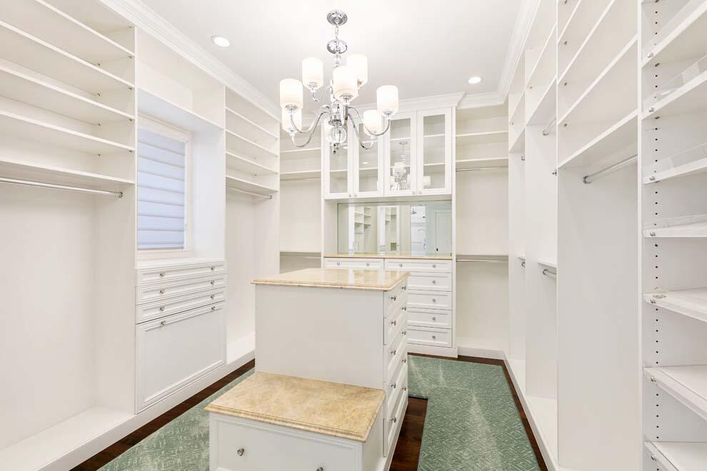 ROYAL PALM YACHT & COUNTRY CLUB - Residential