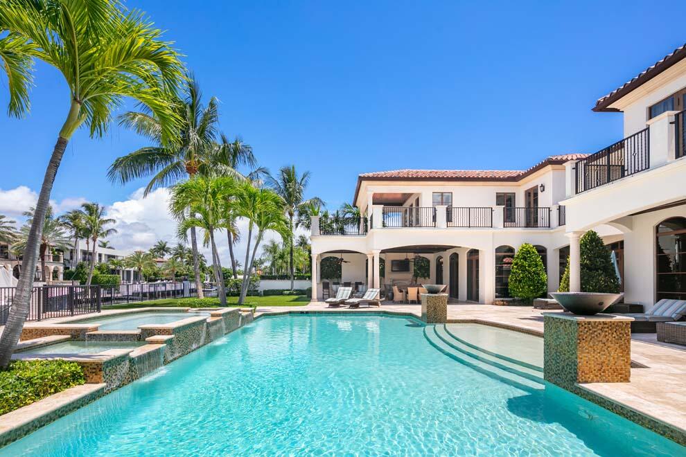 ROYAL PALM YACHT & COUNTRY CLUB - Residential