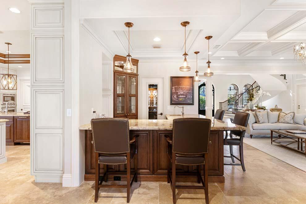ROYAL PALM YACHT & COUNTRY CLUB - Residential
