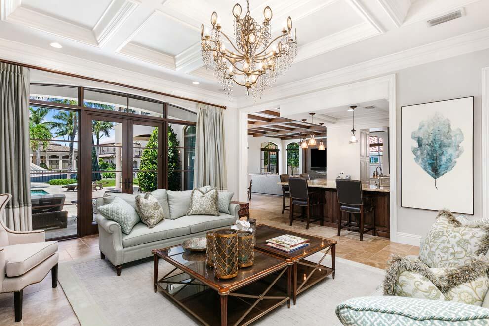 ROYAL PALM YACHT & COUNTRY CLUB - Residential