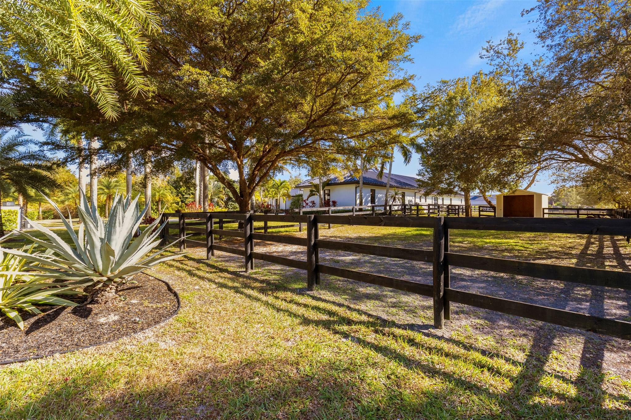 PADDOCK PARK 2 OF WELLINGTON - Residential