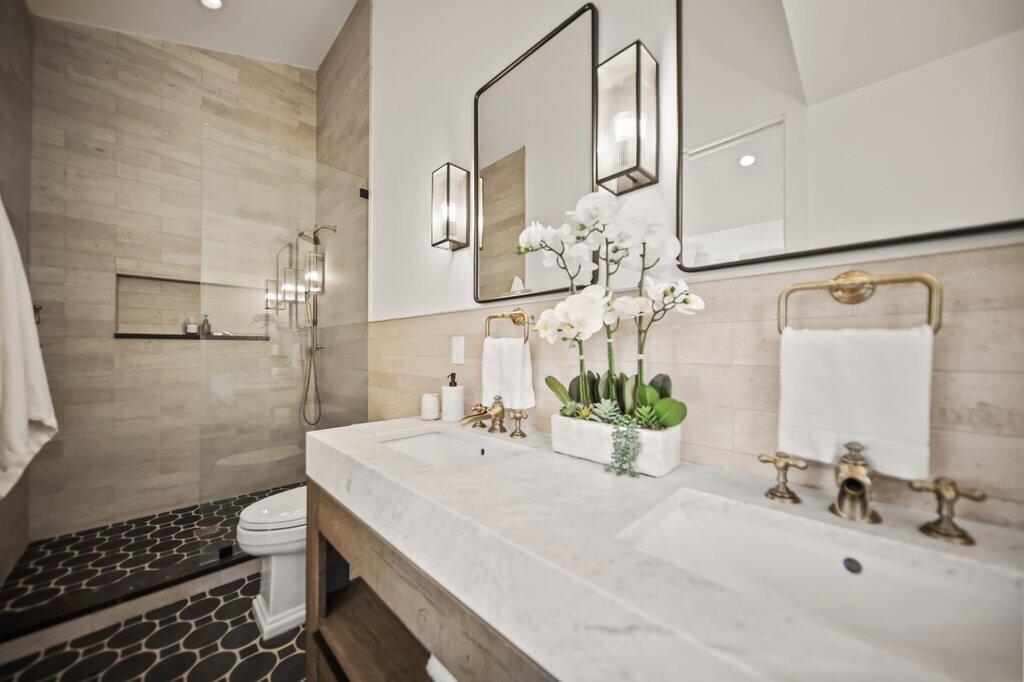 Sewalls Point - Residential