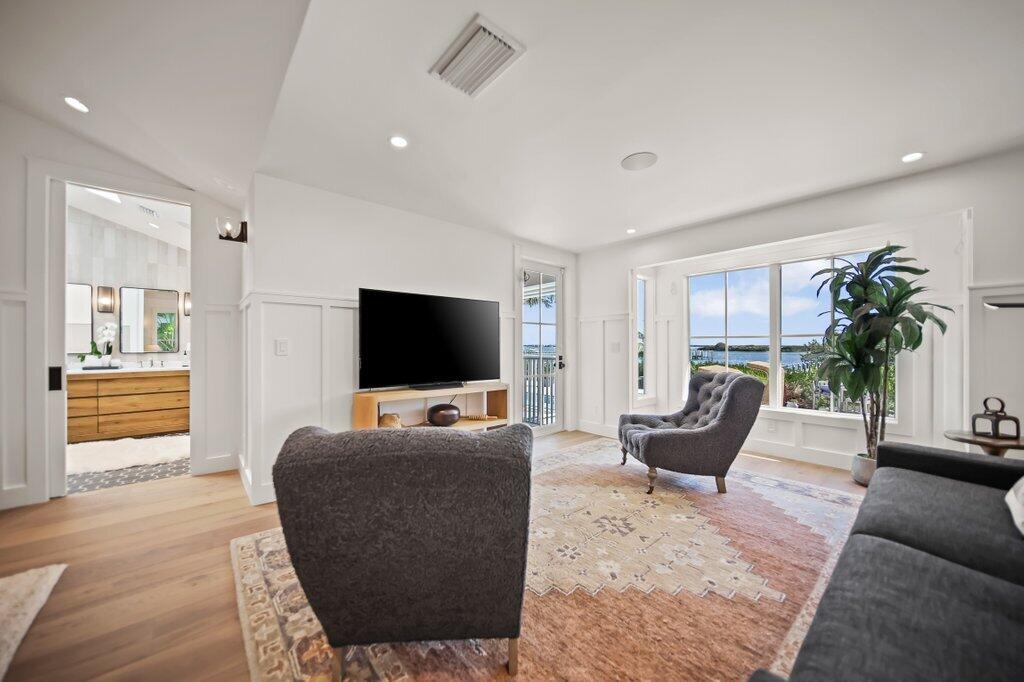Sewalls Point - Residential