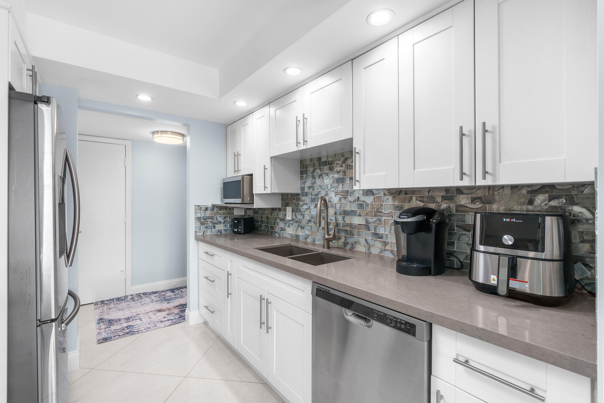 TIERRA DEL MAR CONDO - Residential Lease