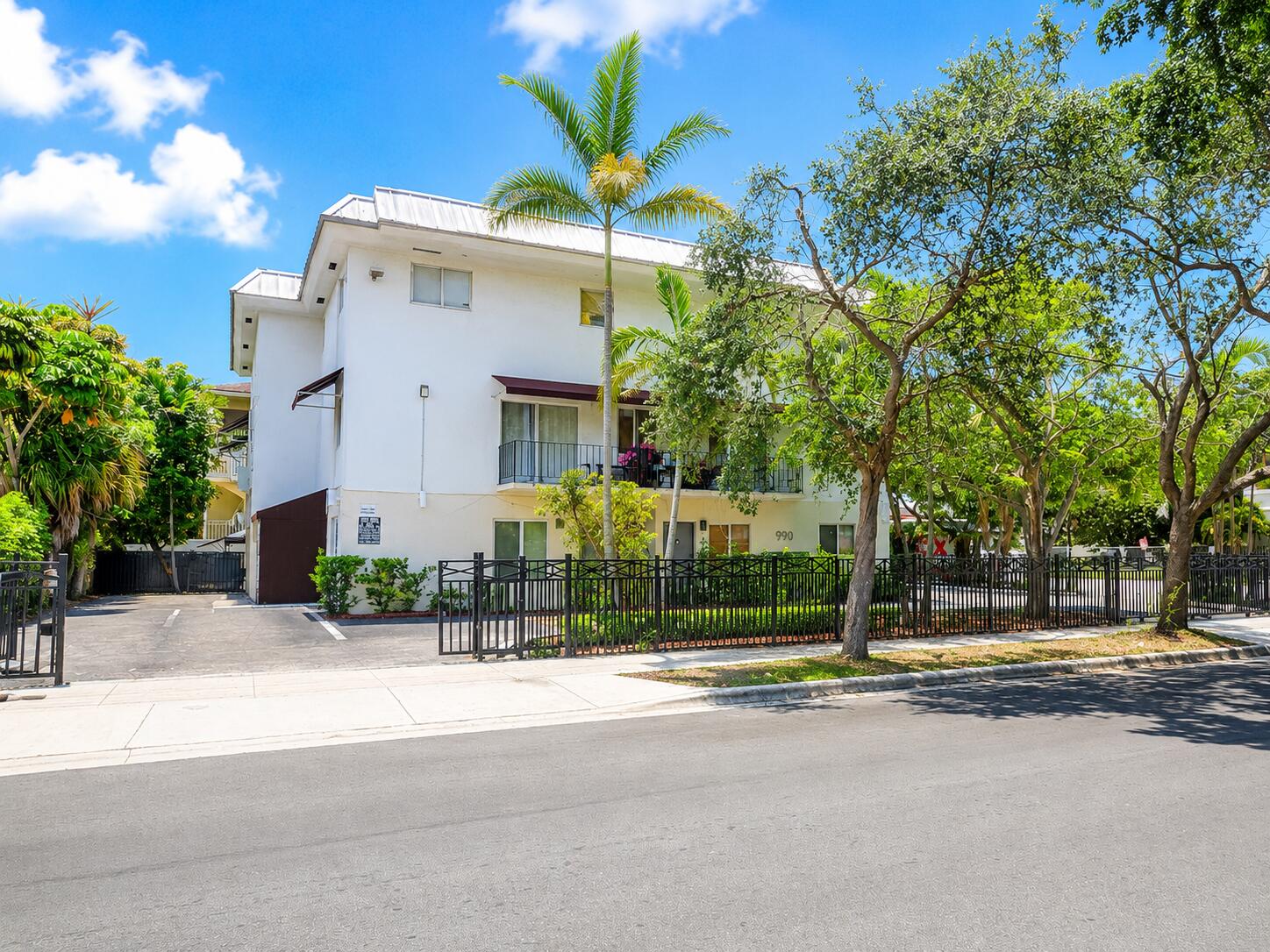 RIVERSIDE VISTAS CONDO - Residential Lease