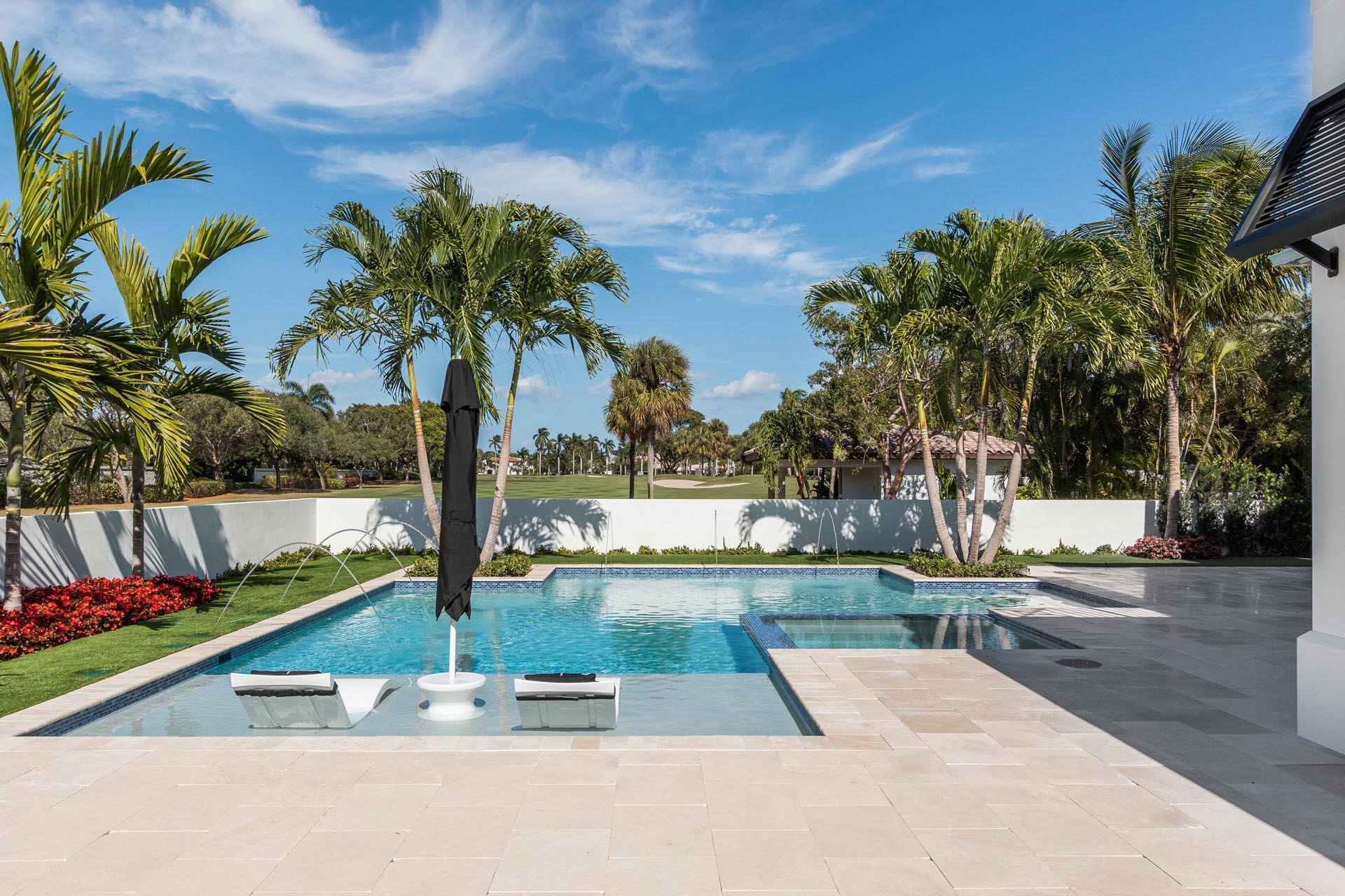 ROYAL PALM YACHT & COUNTRY CLUB - Residential