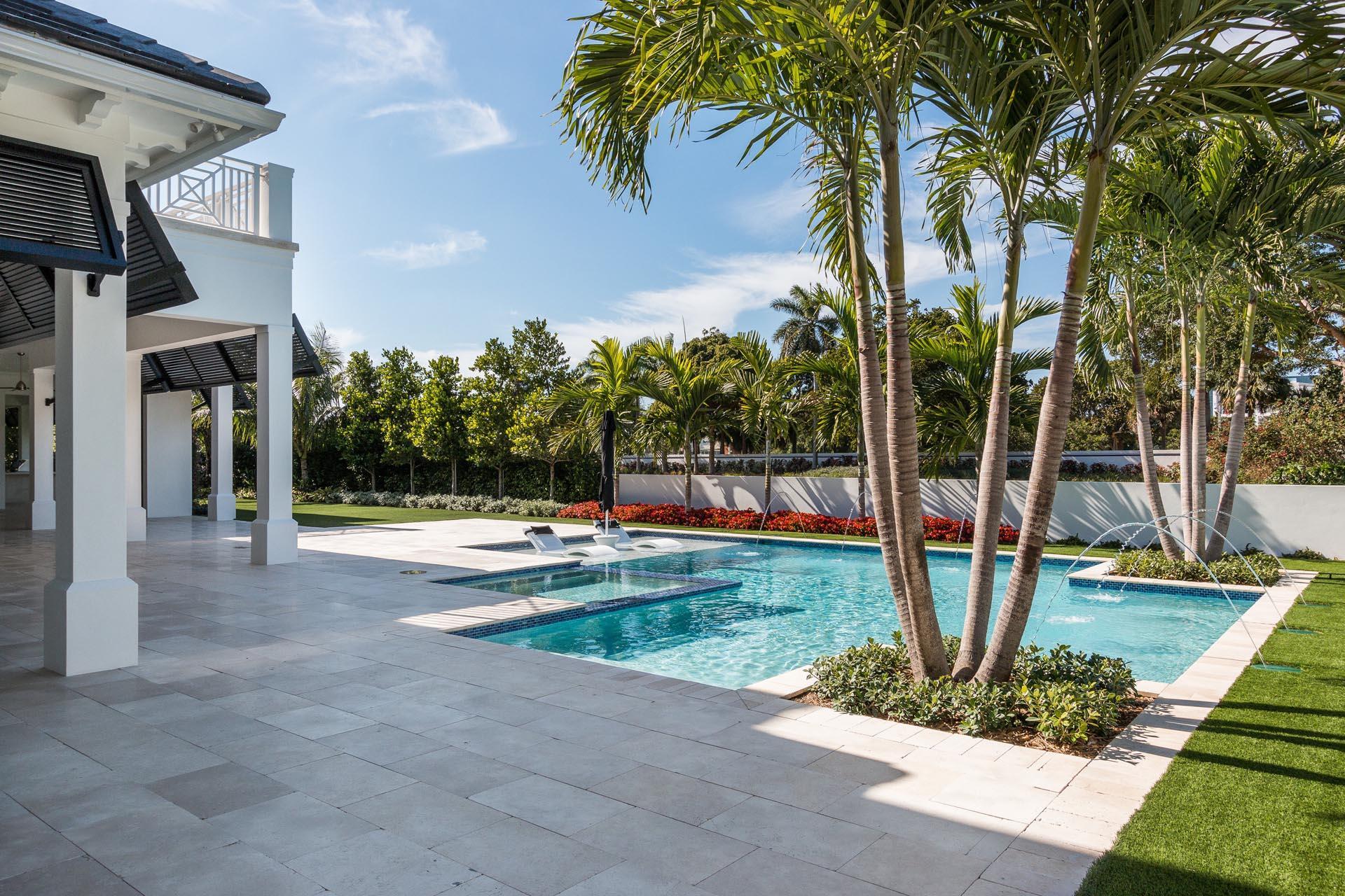 ROYAL PALM YACHT & COUNTRY CLUB - Residential