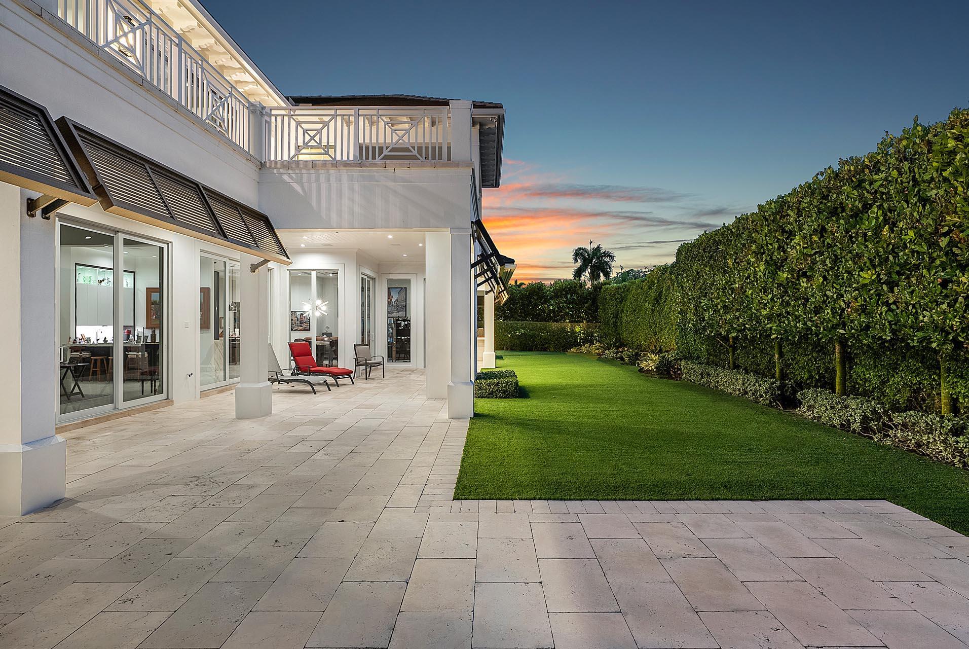 ROYAL PALM YACHT & COUNTRY CLUB - Residential