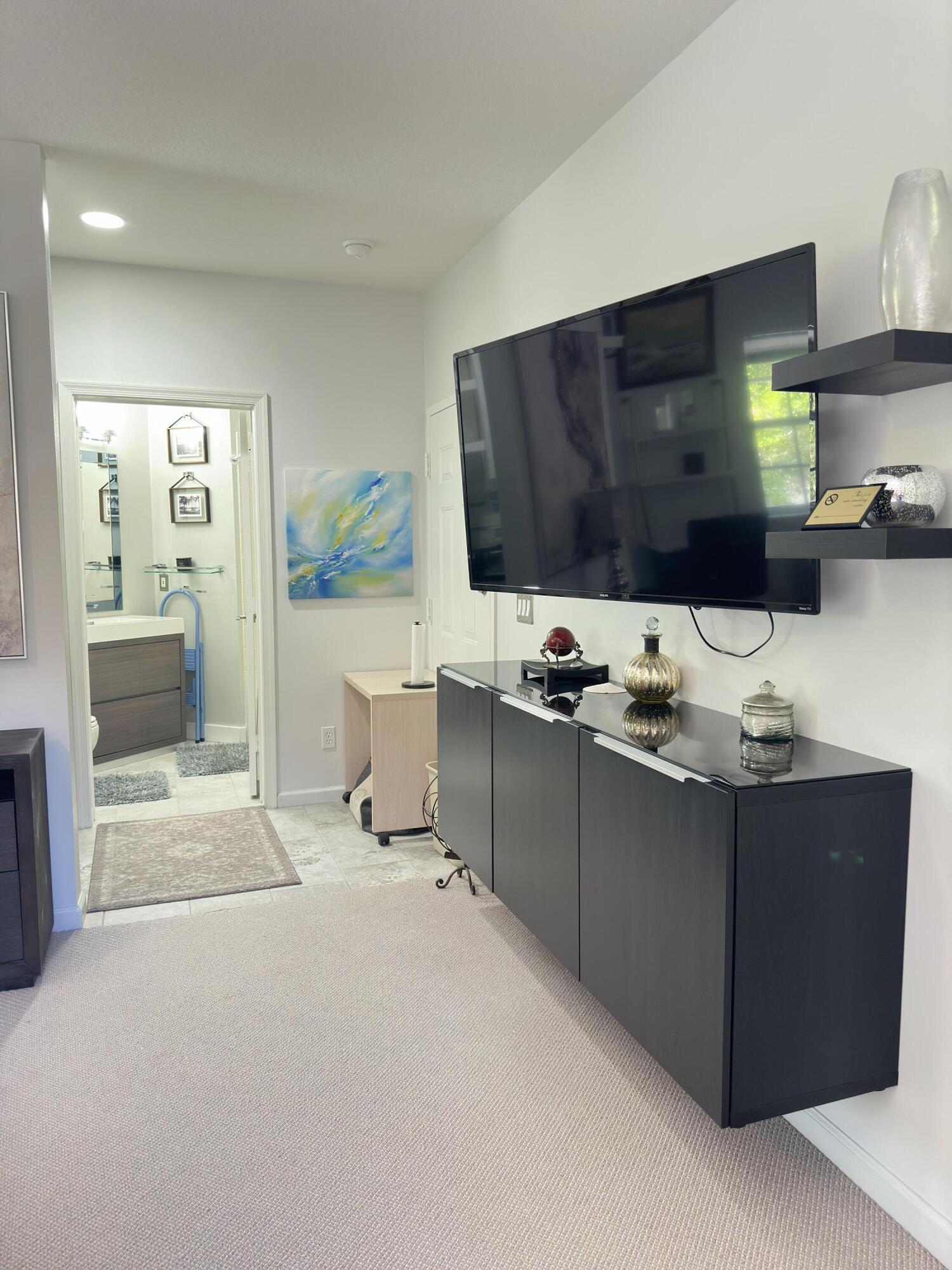 CASTLE PINES CONDOMINIUM - Residential Lease