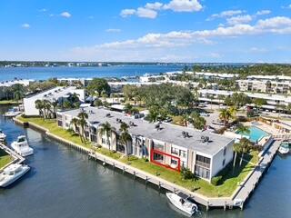 CIRCLE BAY YACHT CLUB CONDO - Residential
