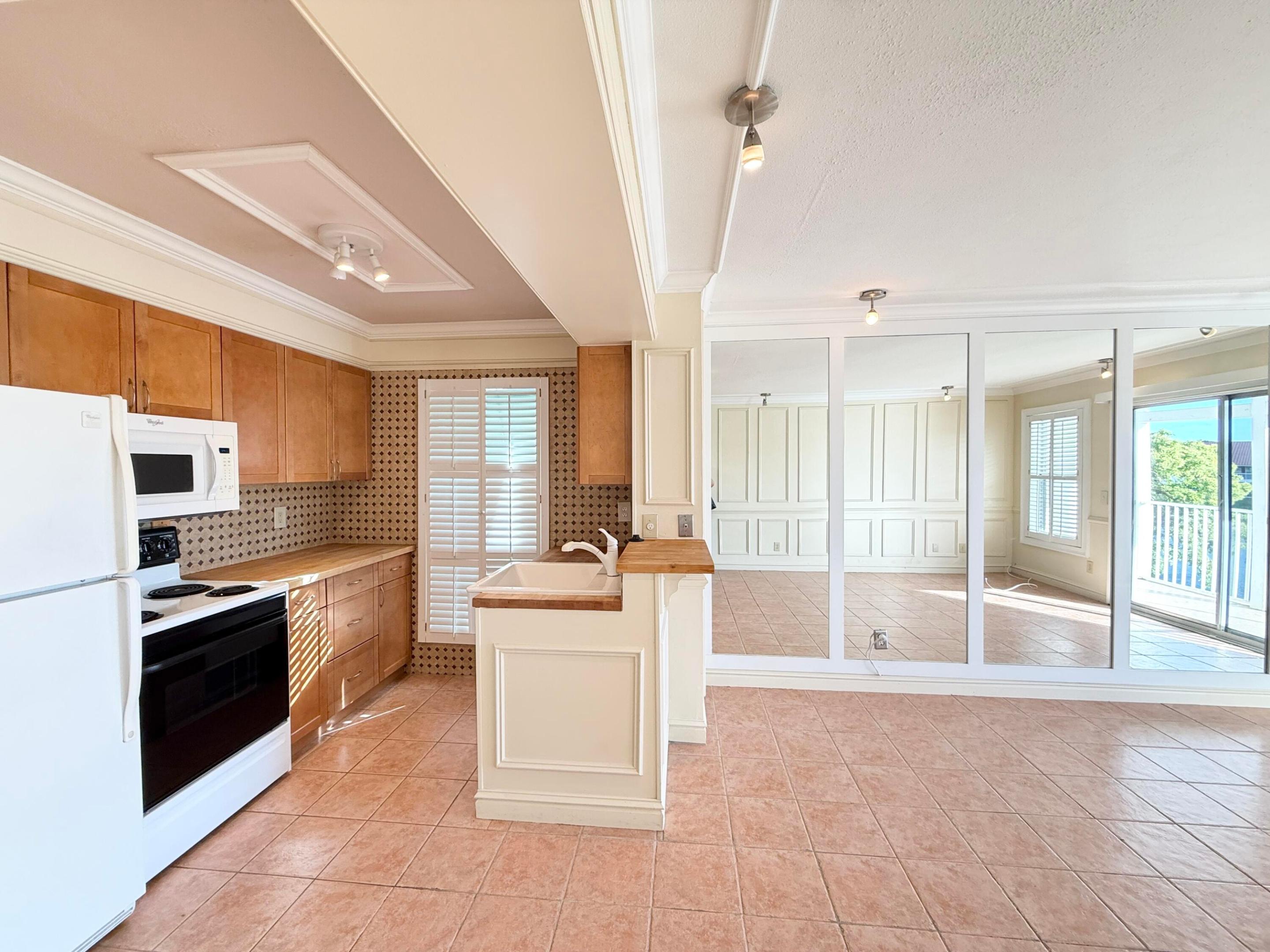 CYPRESS POINT CONDO - Residential