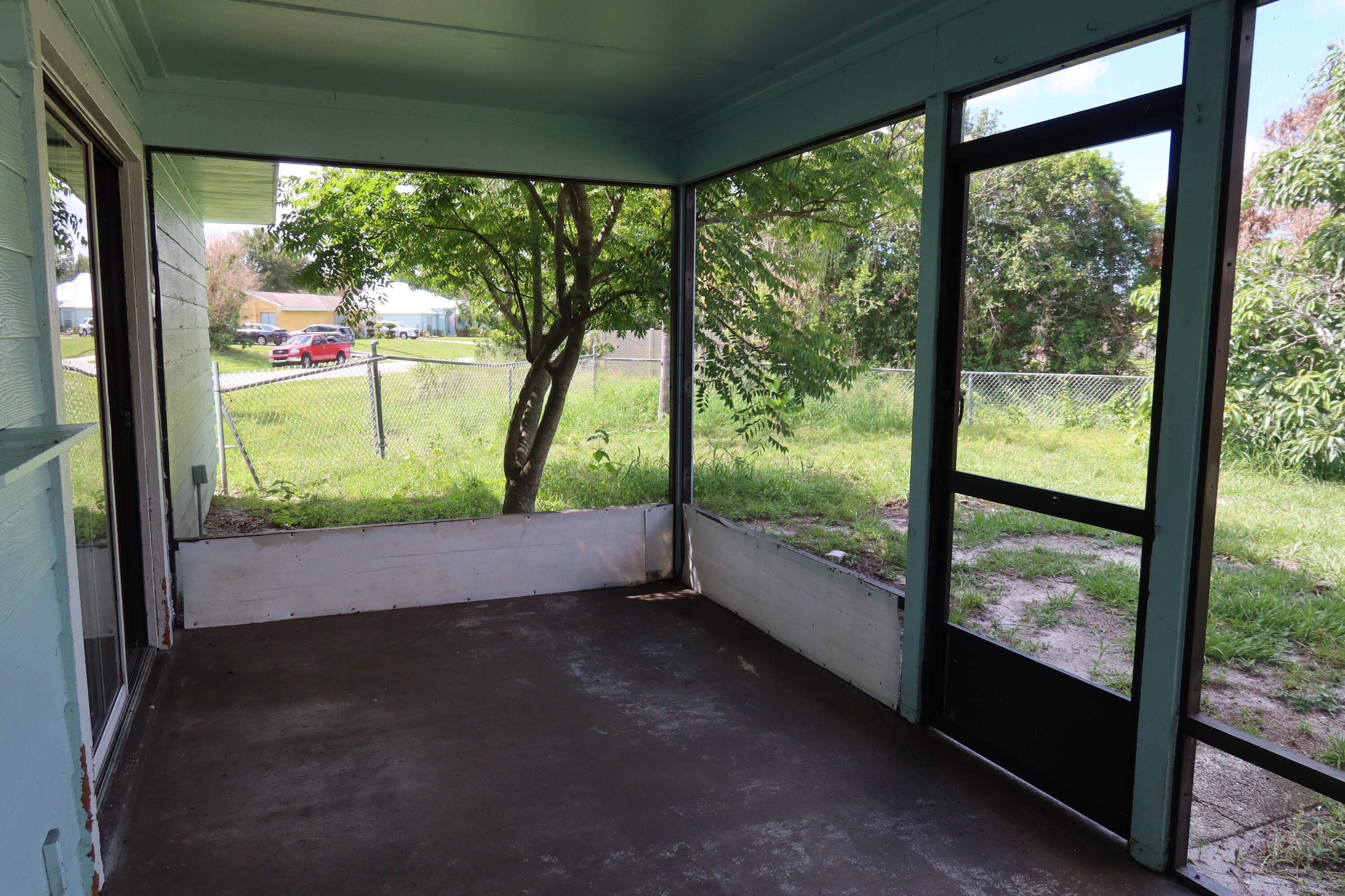 PORT ST LUCIE SECTION 10 - Residential Lease
