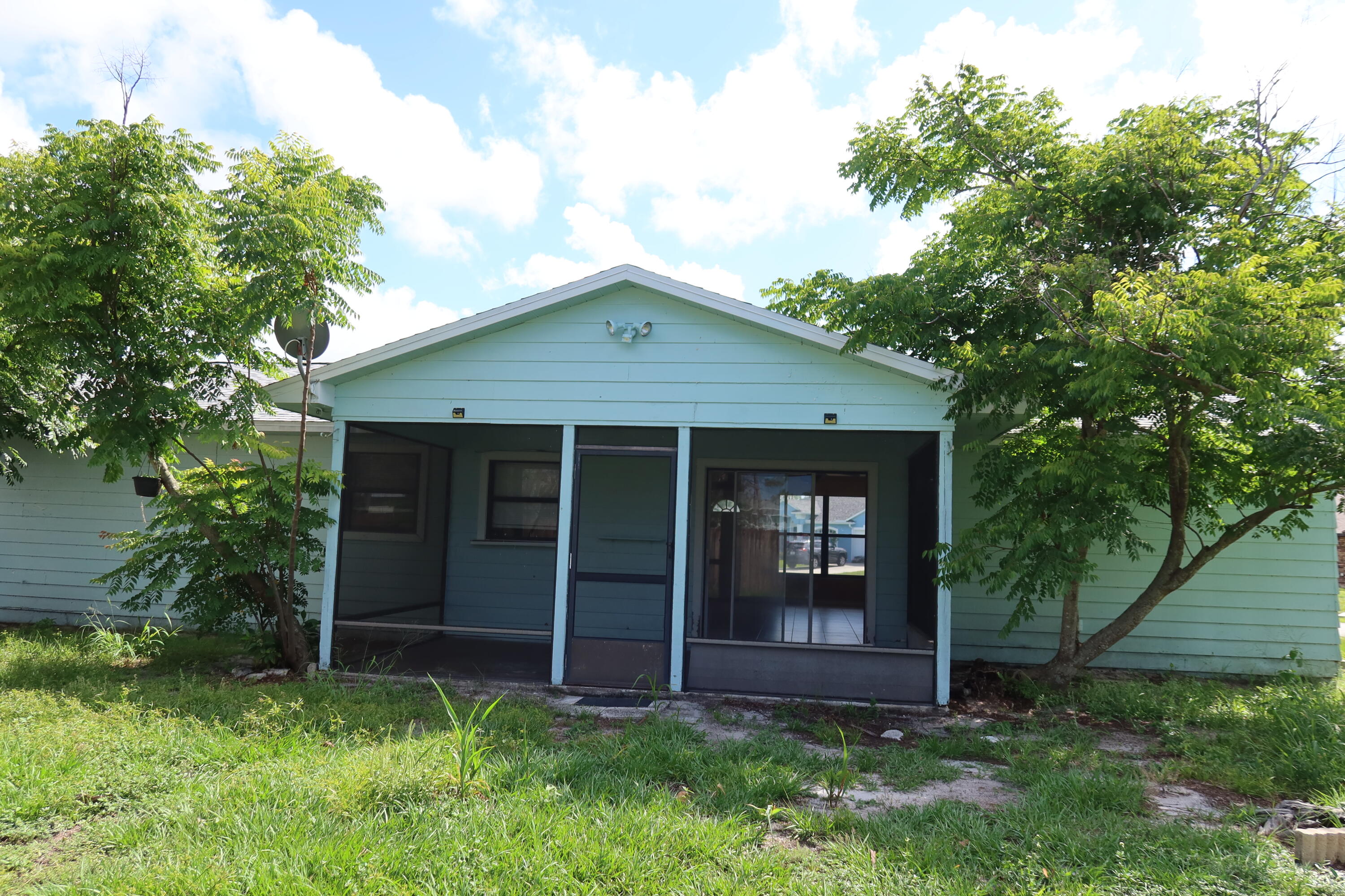 PORT ST LUCIE SECTION 10 - Residential Lease