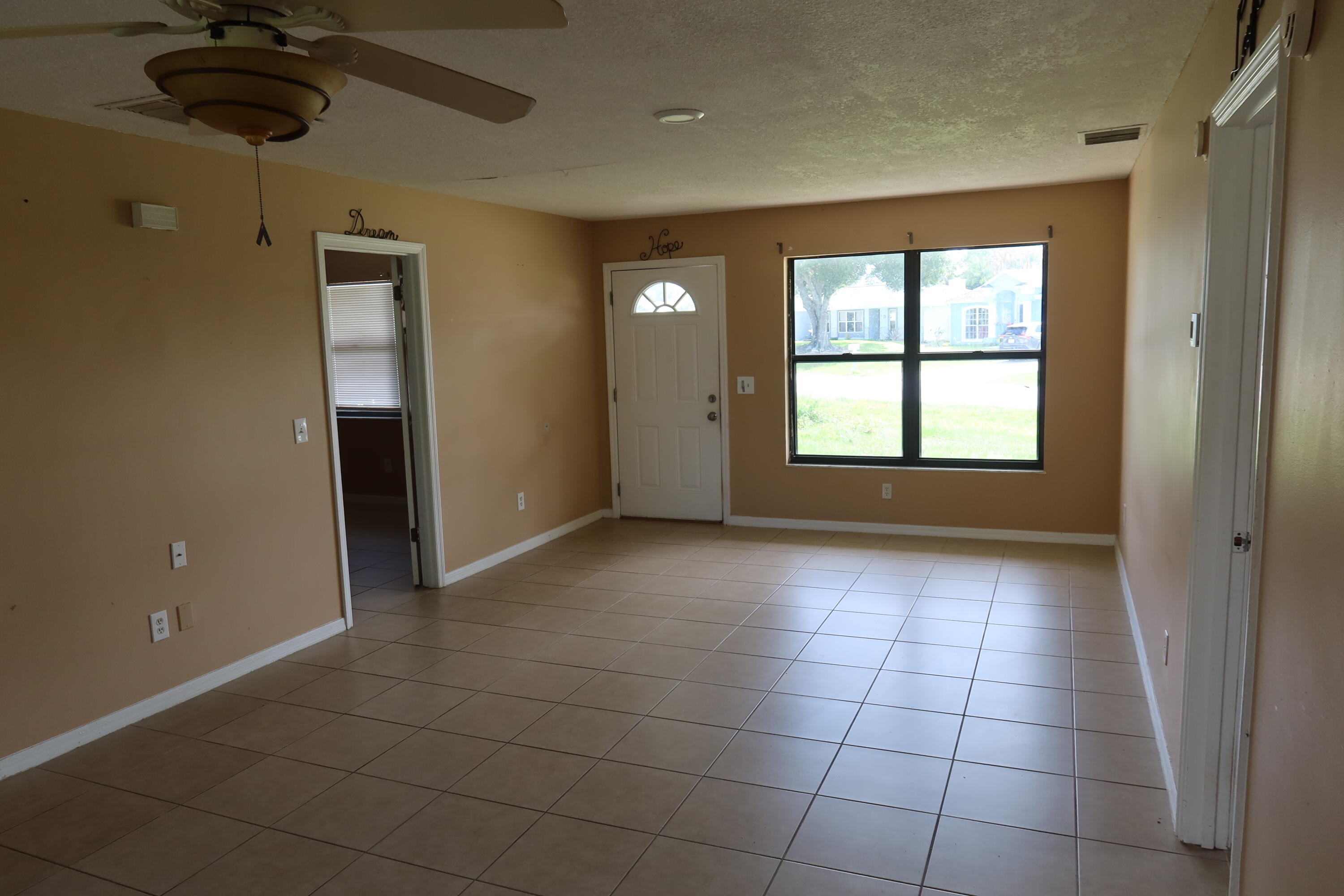 PORT ST LUCIE SECTION 10 - Residential Lease