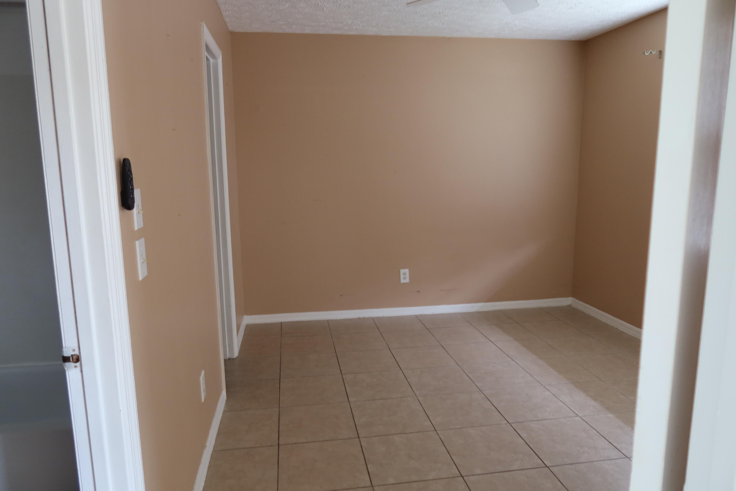 PORT ST LUCIE SECTION 10 - Residential Lease