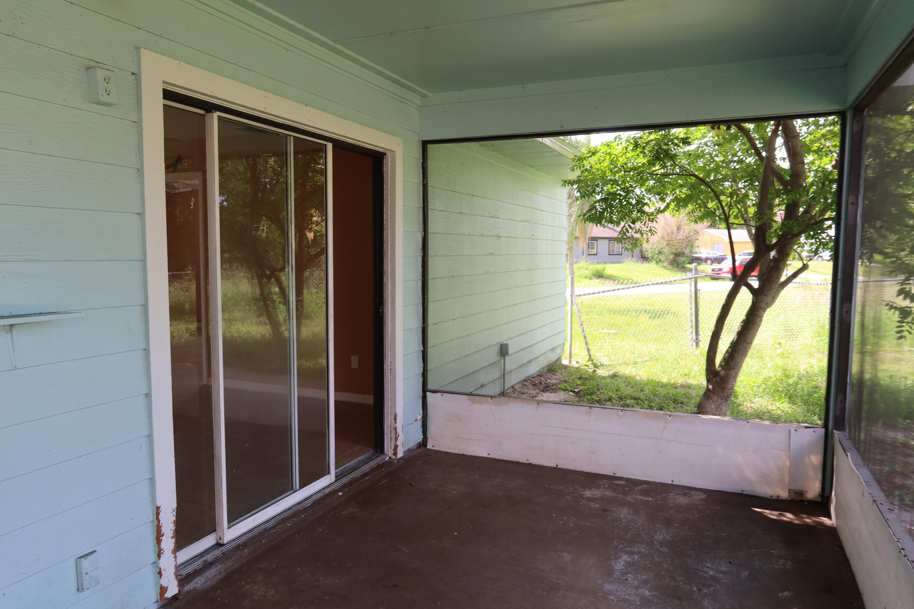 PORT ST LUCIE SECTION 10 - Residential Lease
