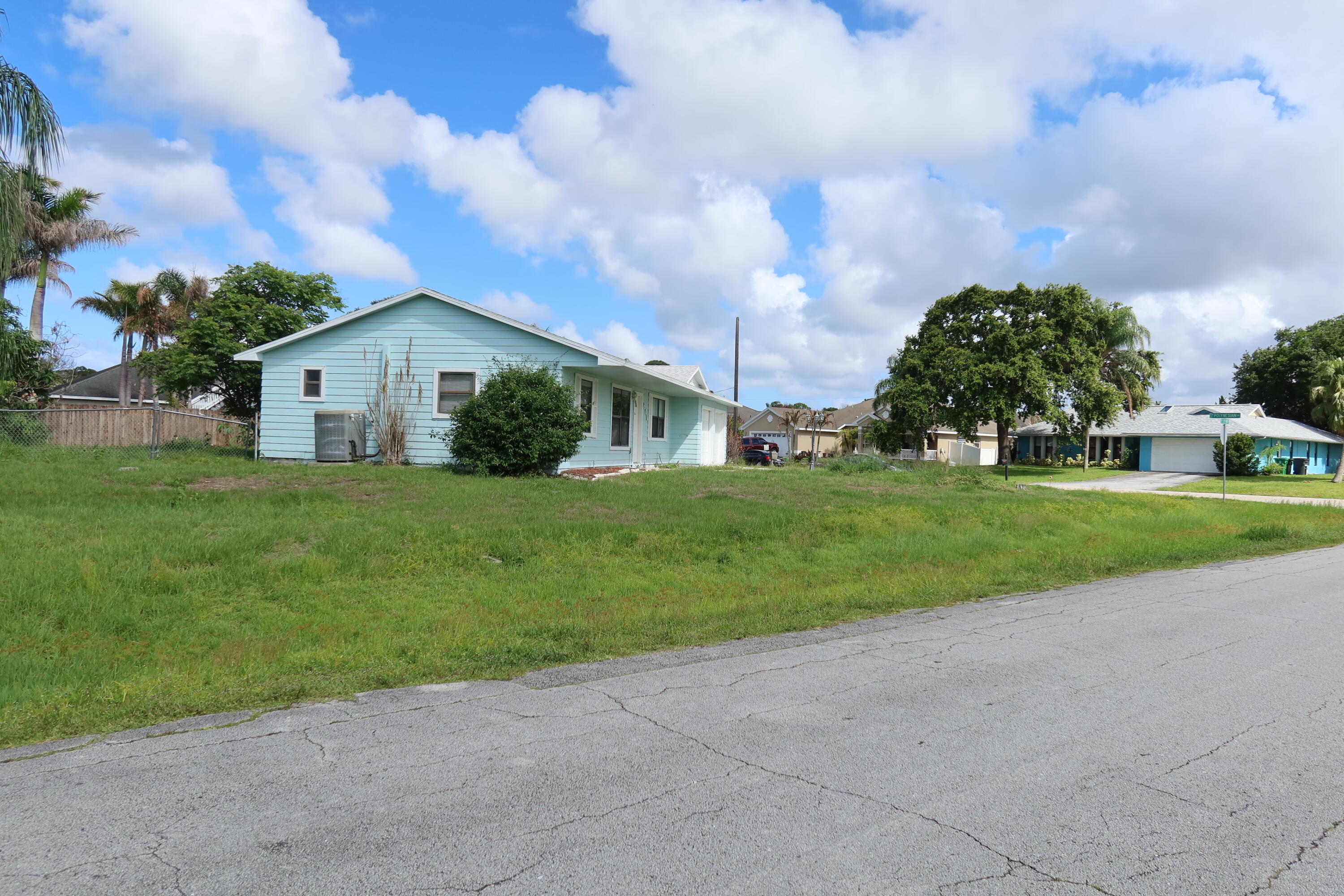 PORT ST LUCIE SECTION 10 - Residential Lease