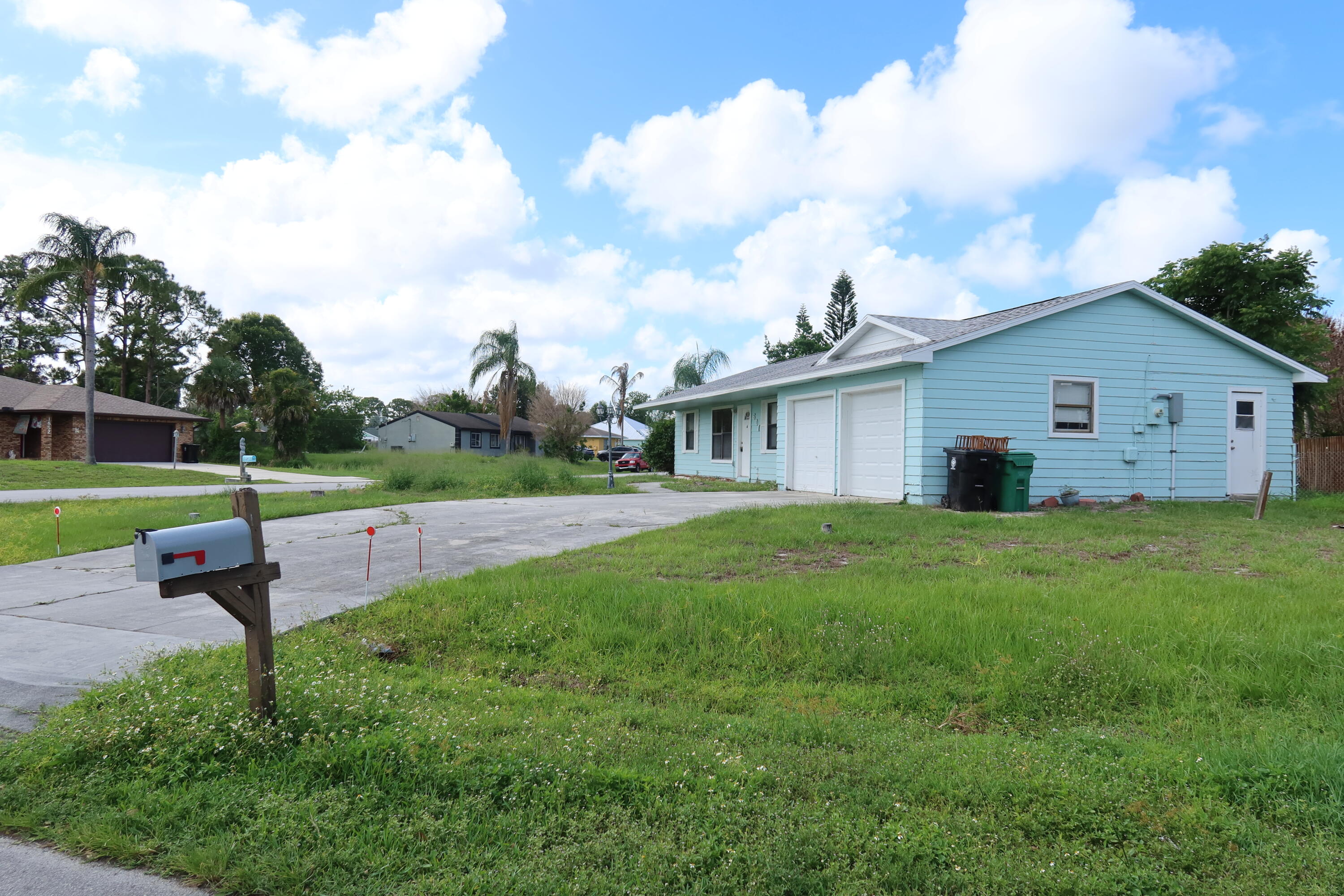 PORT ST LUCIE SECTION 10 - Residential Lease