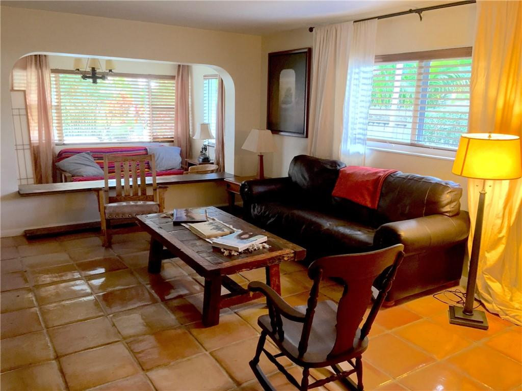 HOLLYWOOD LAKES SECTION - Residential