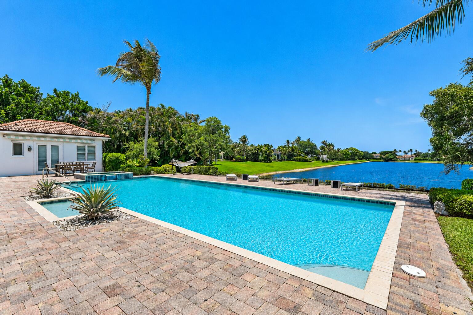 LOBLOLLY PINES - Residential