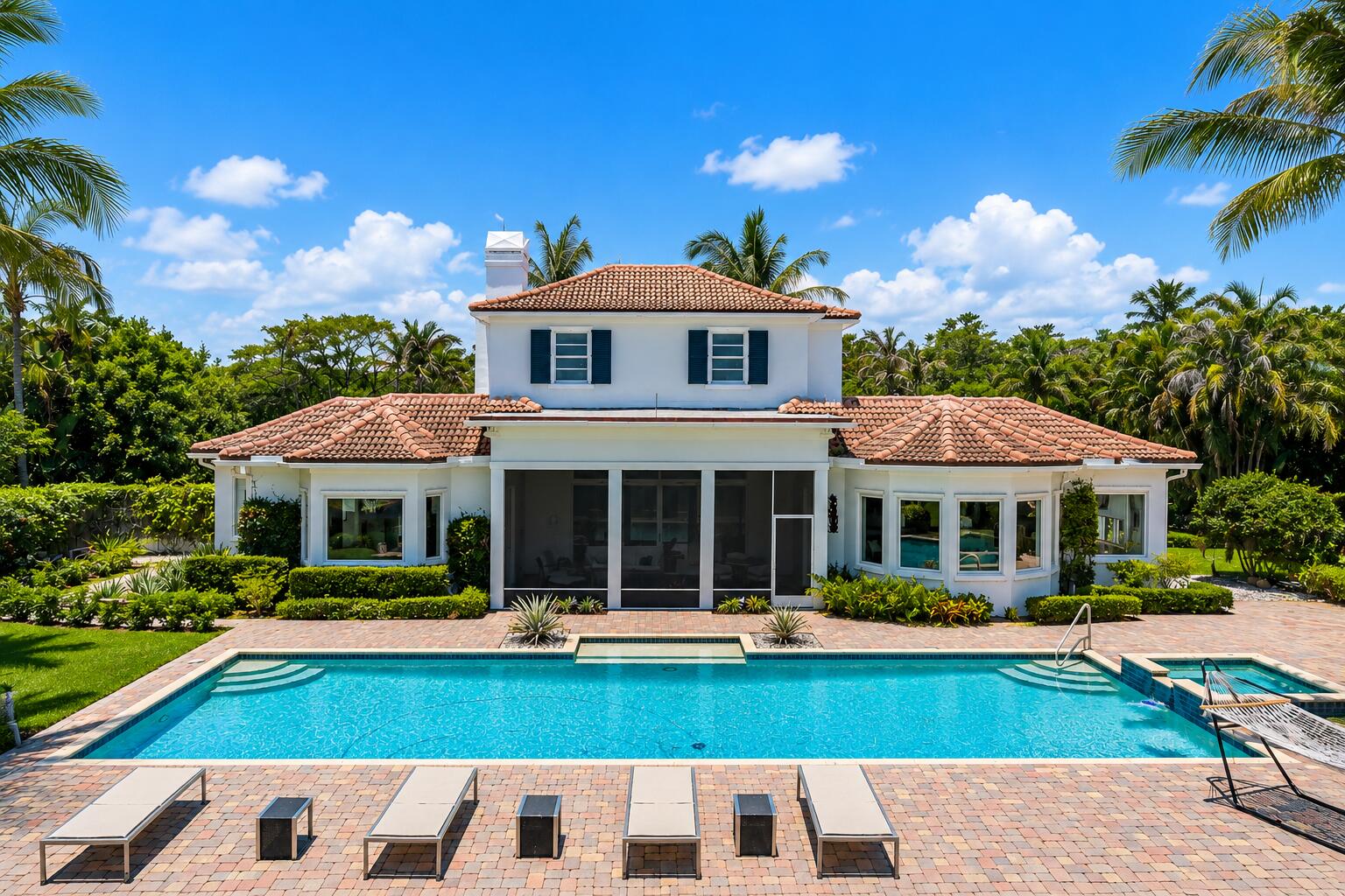 LOBLOLLY PINES - Residential