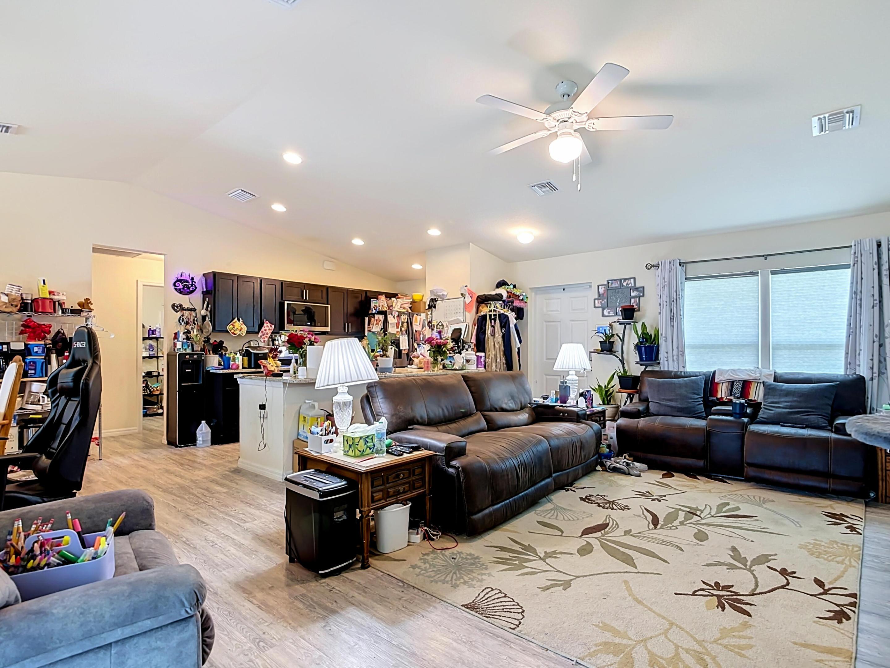 PT LABELLE UNIT 3 - Residential