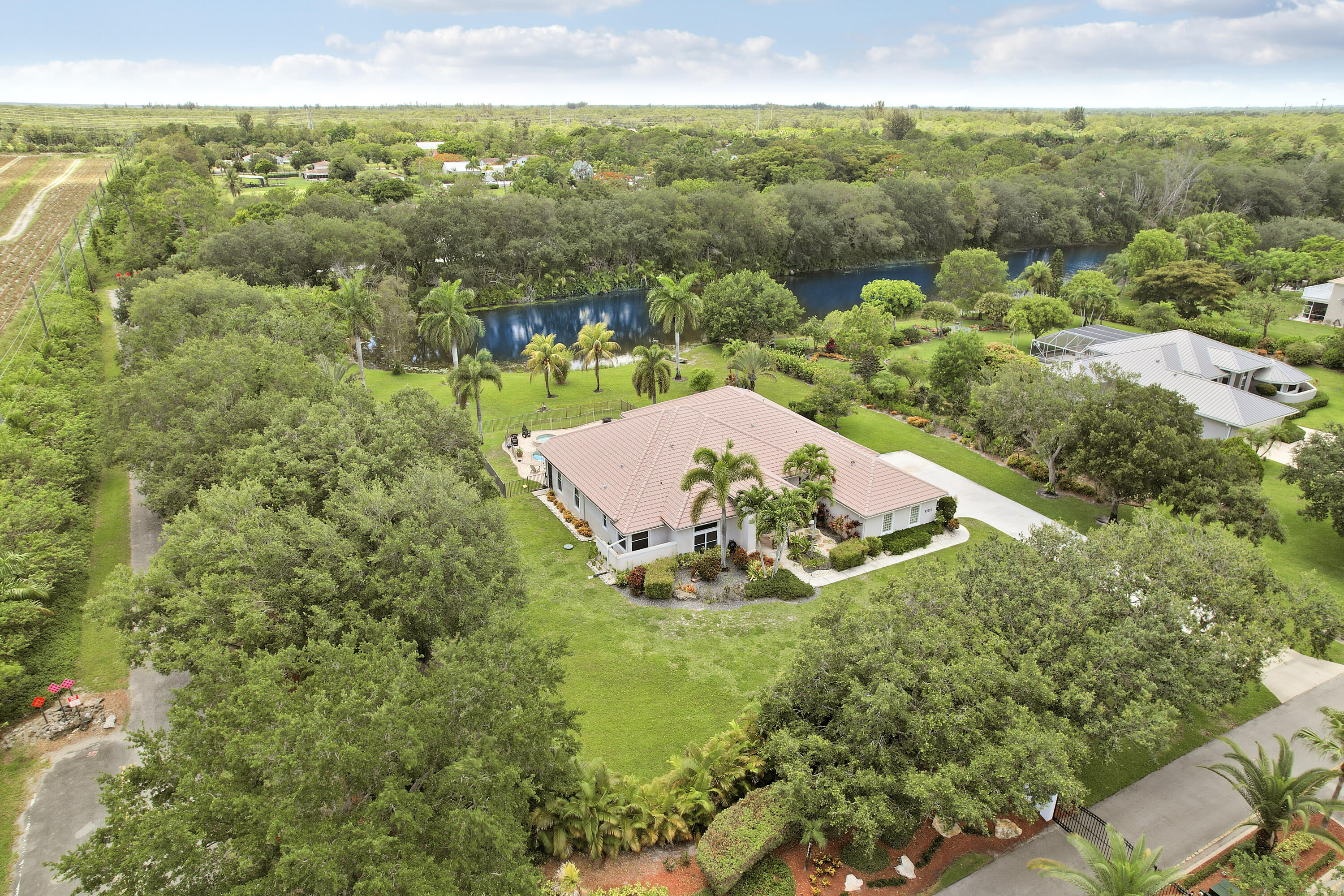 LOXAHATCHEE LAKES - Residential