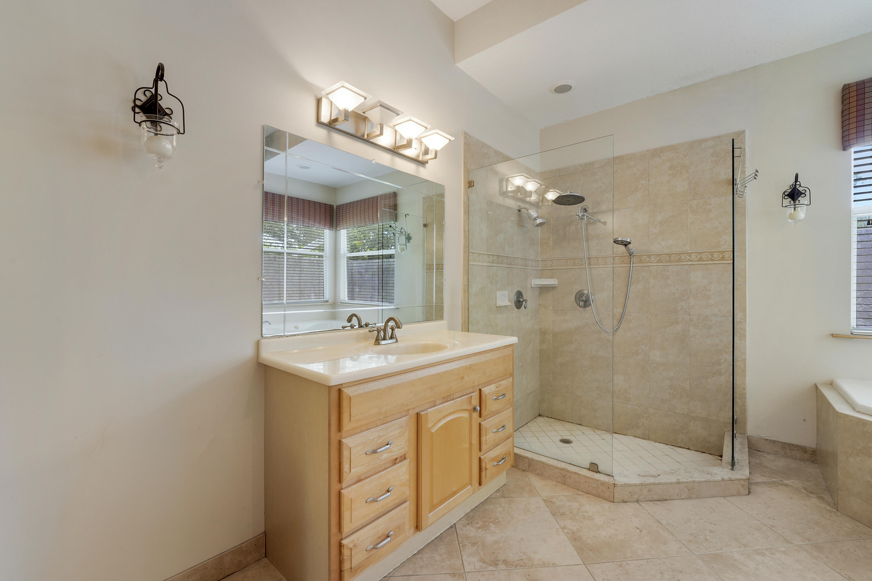 LOXAHATCHEE LAKES - Residential
